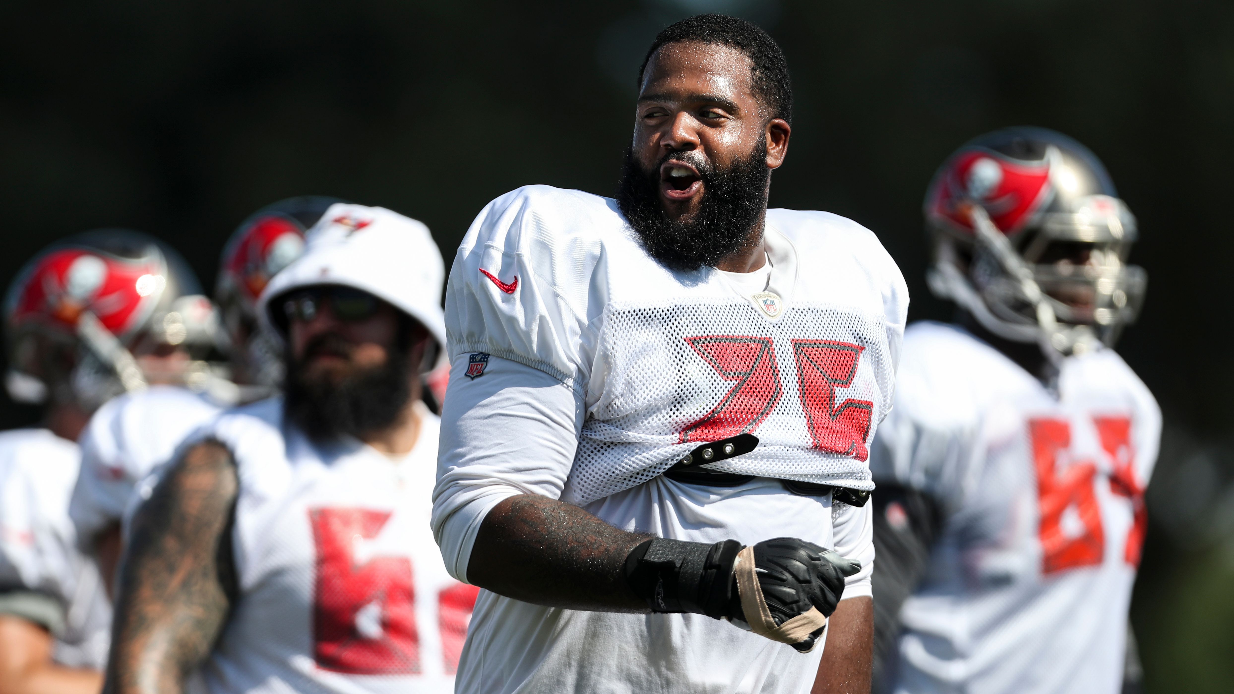 Bucs Expected To Release Donovan Smith, Shuffle O-Line