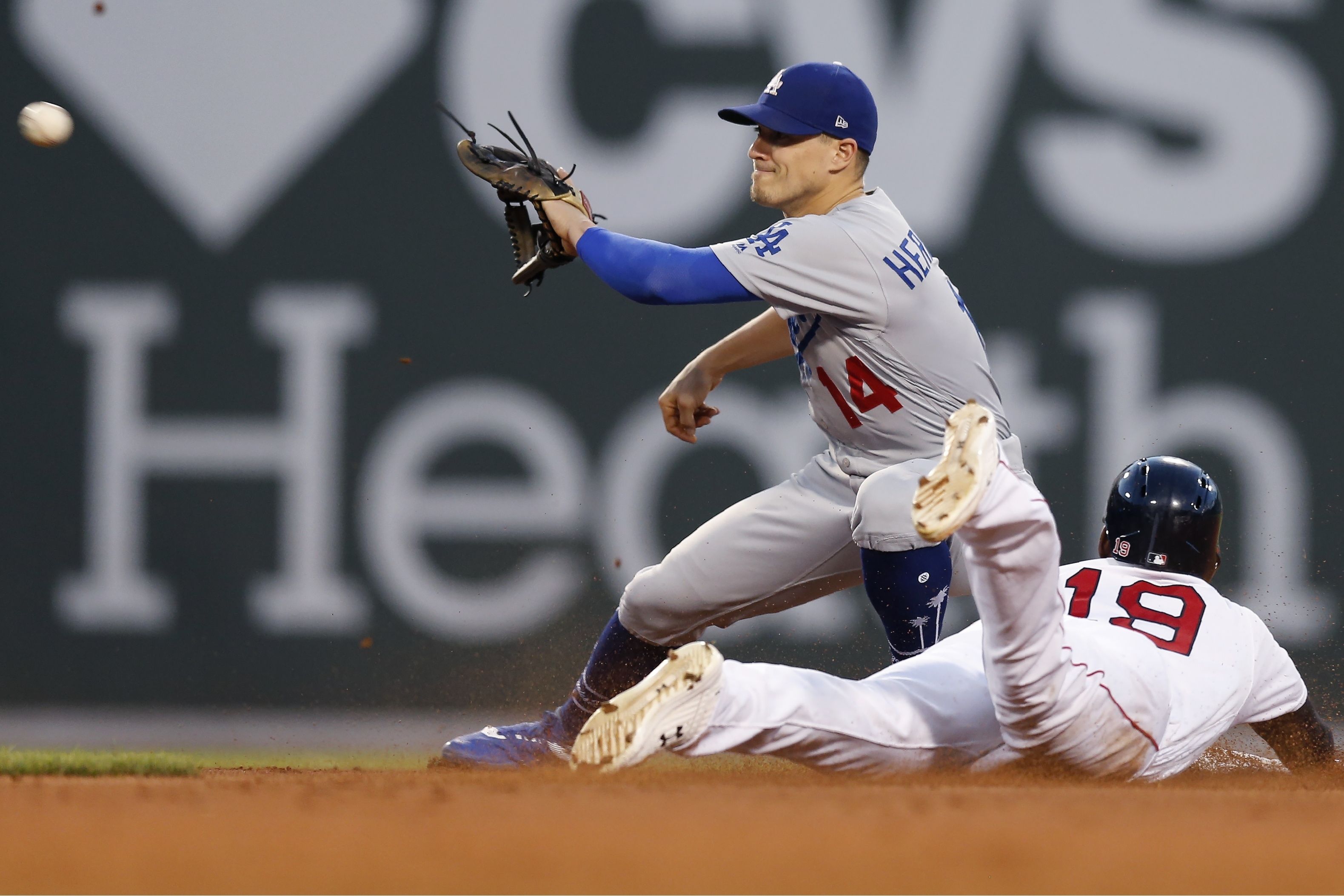 Dodgers reacquire Kiké Hernandez from the Red Sox – Orange County