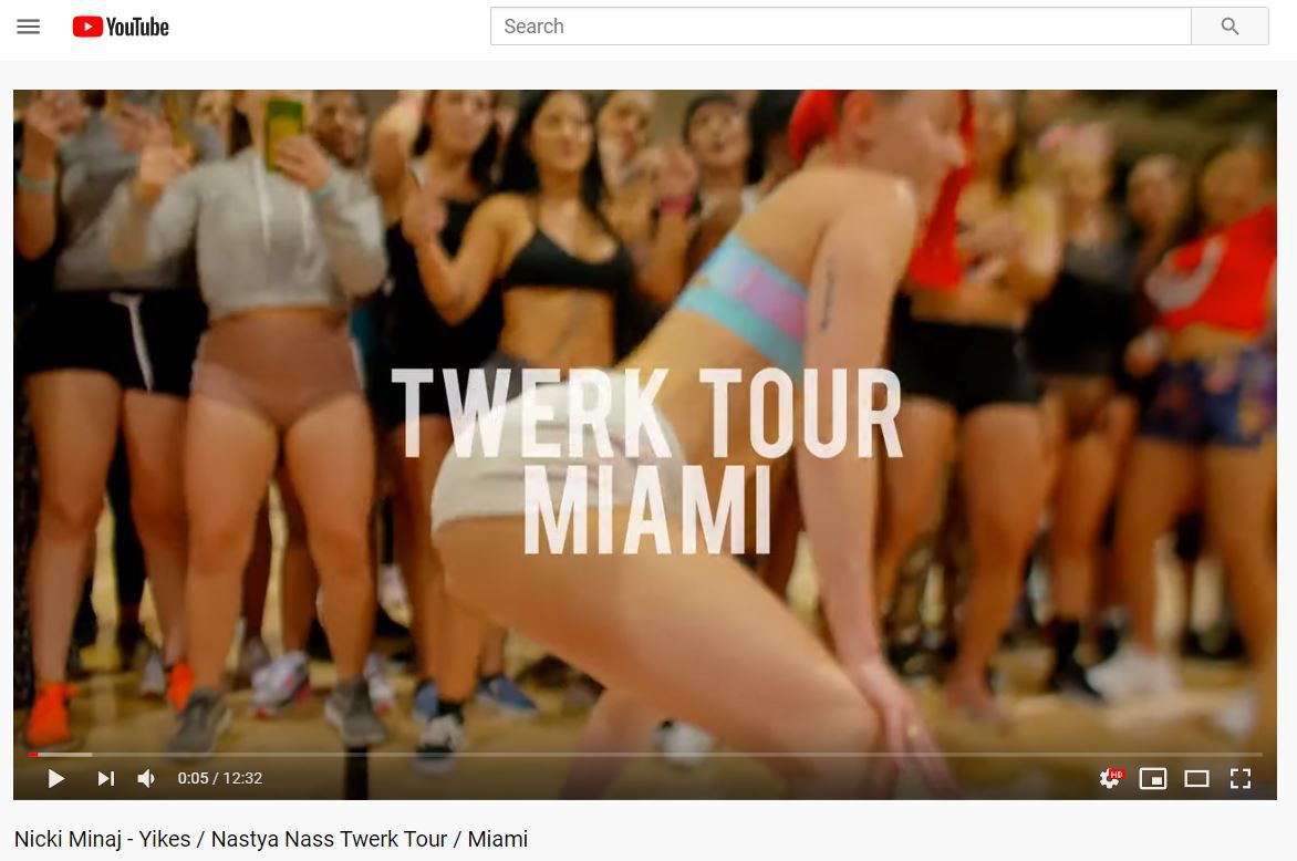 white slim twerking - YouTube | Twerk, Booty shorts, Ebony women