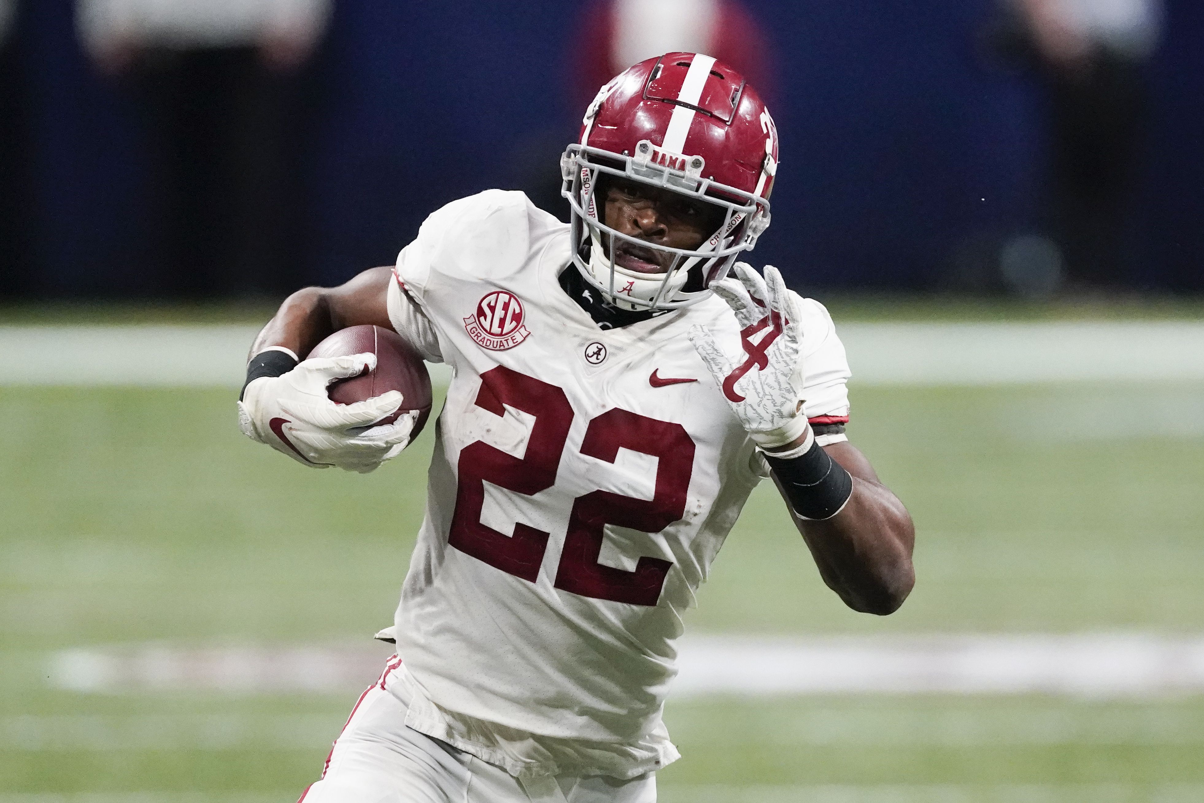 Najee Harris grants Megan Rapinoe request with hurdle of Notre Dame player