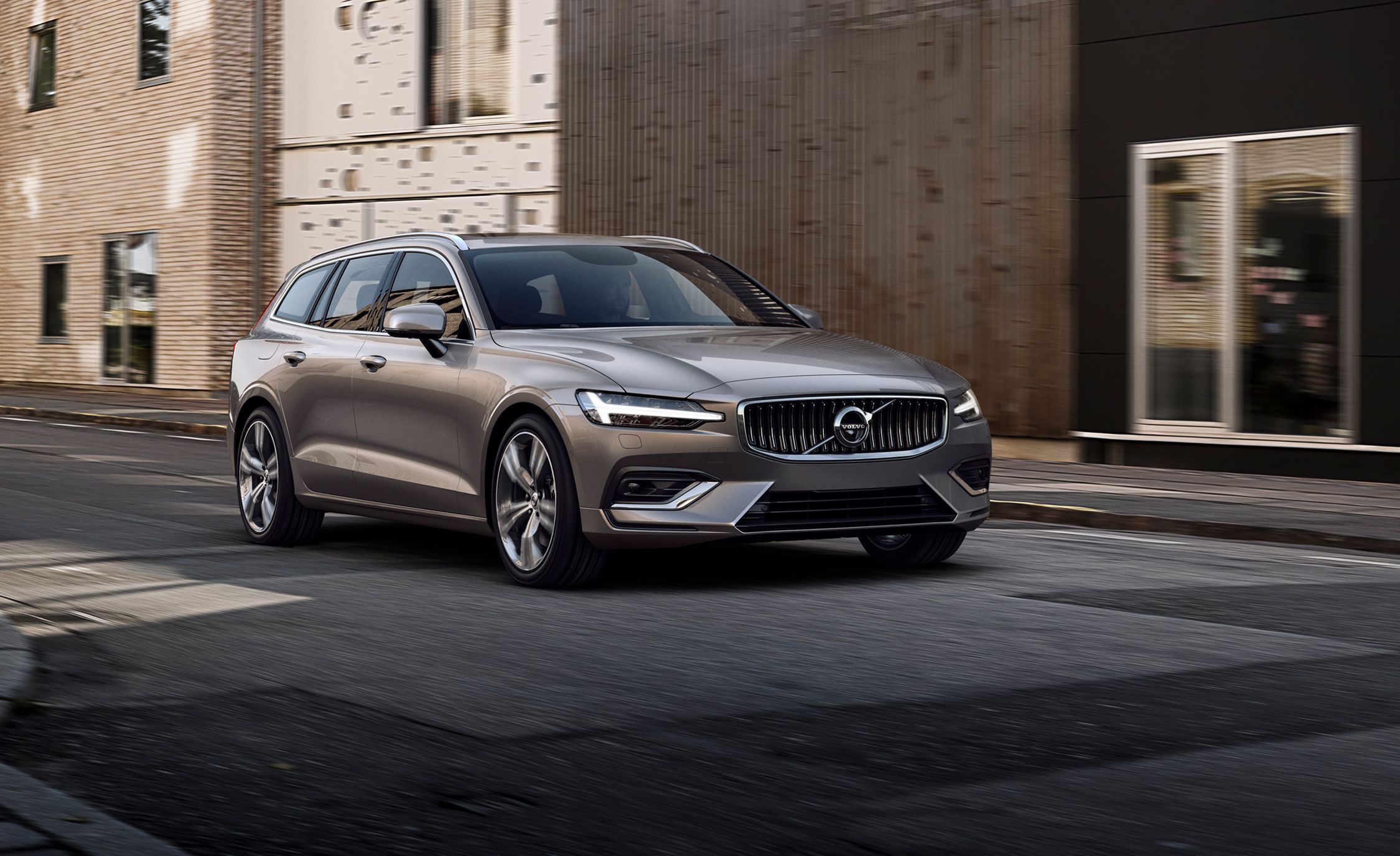 2019-volvo-v60-official-photos-and-info-news-car-and-driver-photo-702969-s-original.jpg