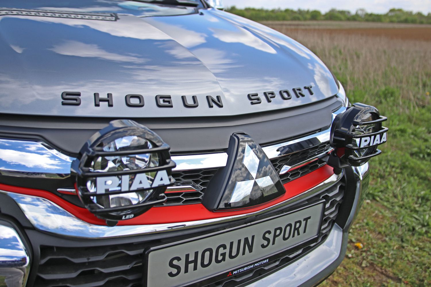 Mitsubishi_Shogun_Sport_SVP_Concept-Small-15405.jpg