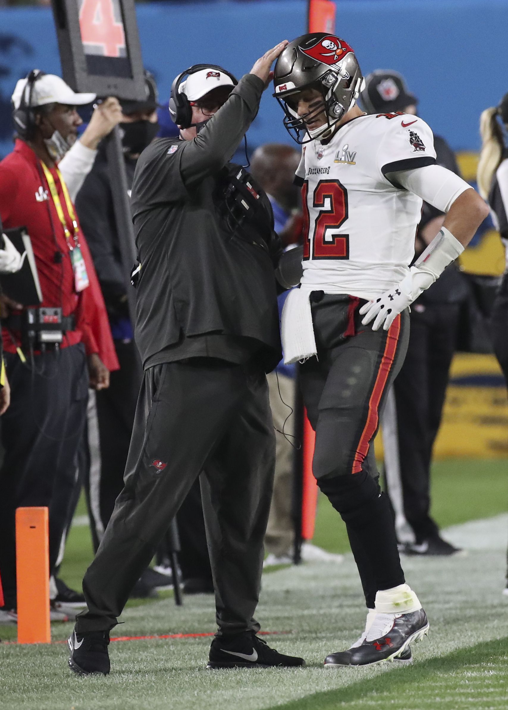 Super Bowl 2021: Bruce Arians drenched in BLUE Gatorade after thumping win  over Chiefs