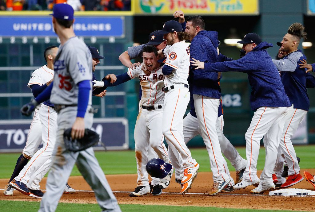 Houston Astros - Jose Altuve, rockin' the shooting star uniform