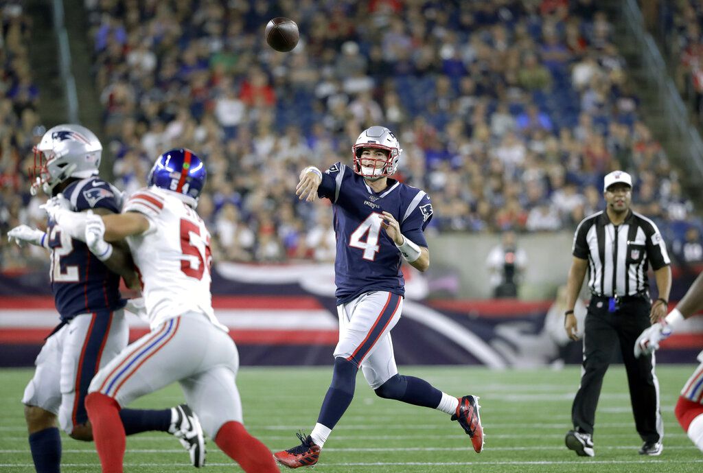 Jarrett Stidham, Julian Edelman, free agent signee Damiere Byrd among six New  England Patriots attending throwing sessions (report) 