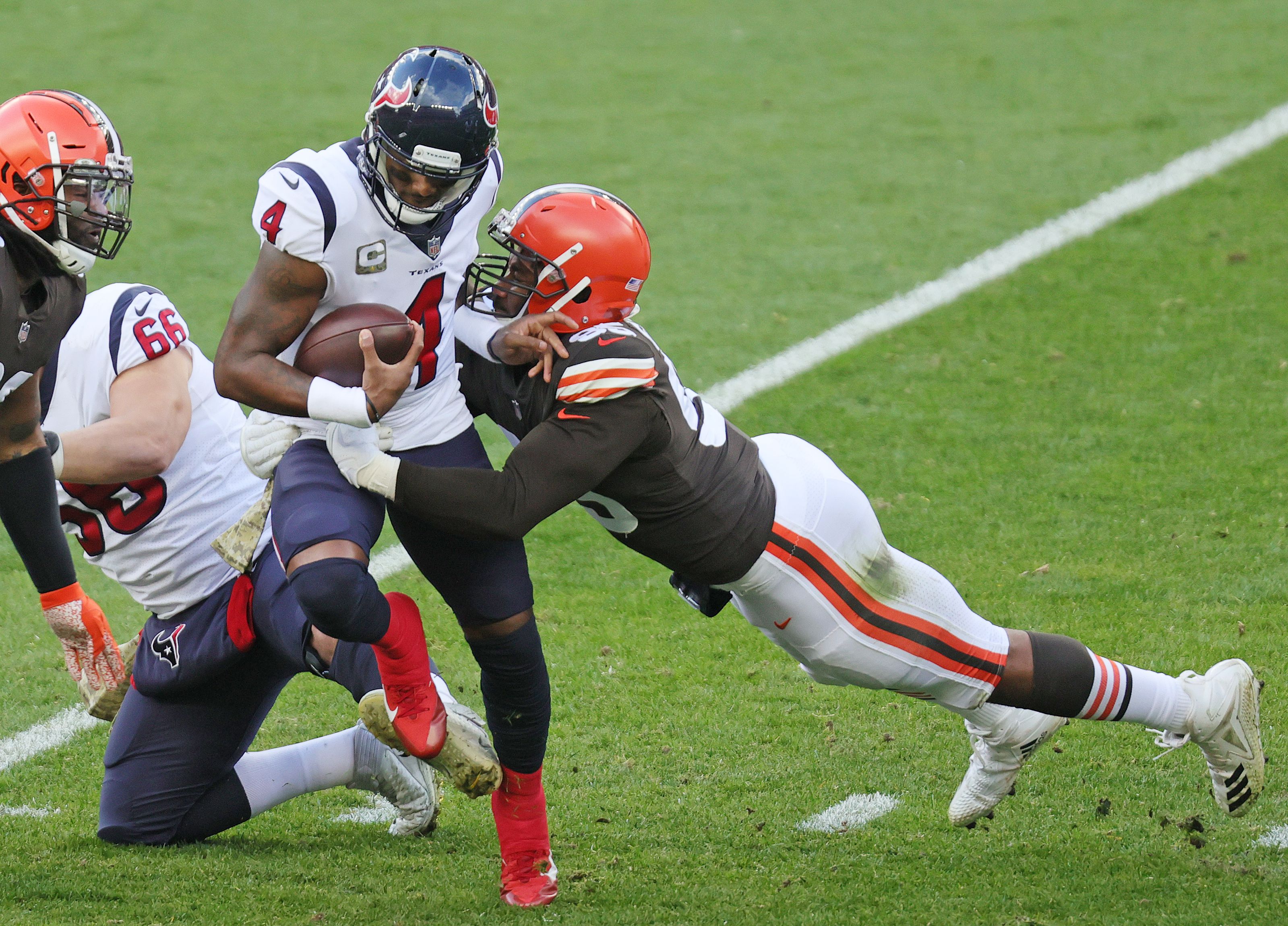 Myles Garrett, Cleveland's defense devour Titans, Deshaun Watson