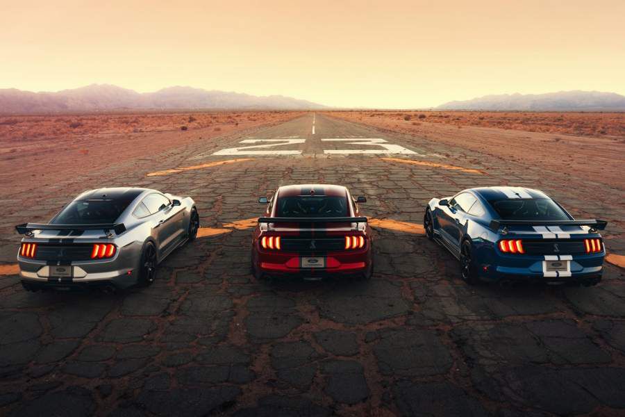 Ford-Mustang_Shelby_GT500-2020-1280-30-900x600.jpg