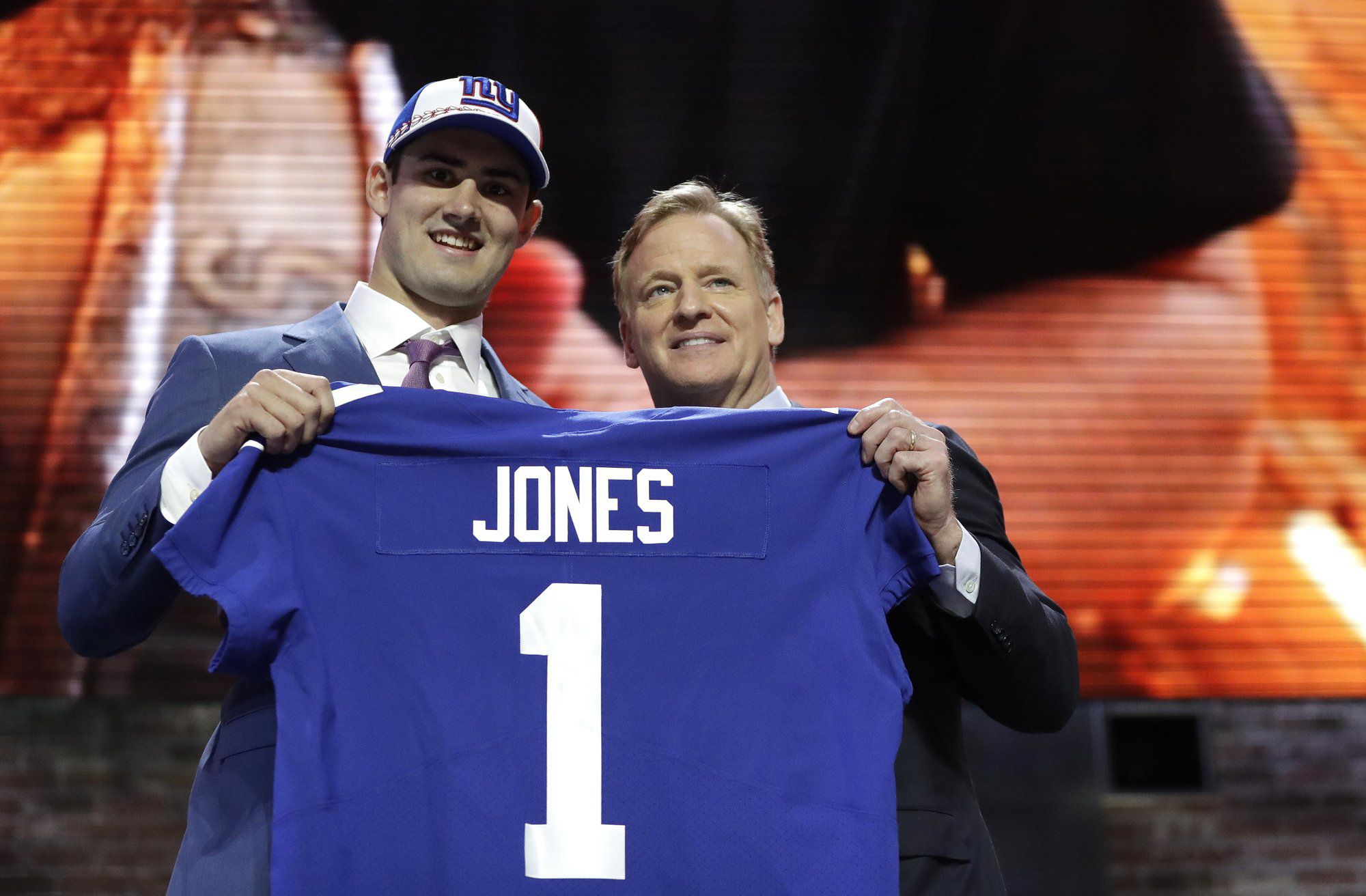 Giants select Duke quarterback Daniel Jones at No. 6