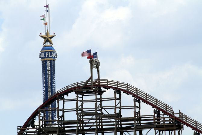 Investigation of Texas Giant accident to be led by Six Flags