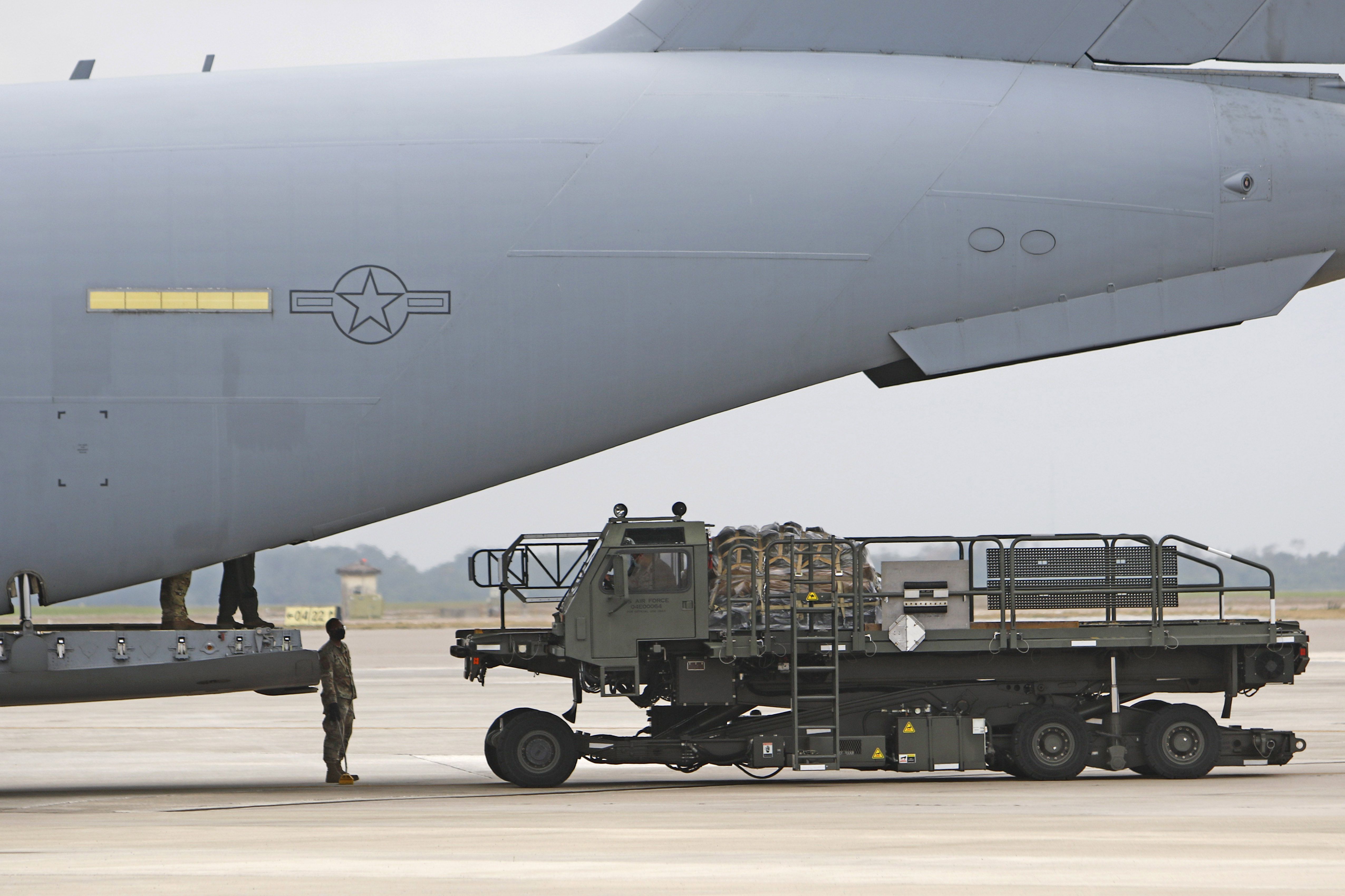 Team MacDill Assists Tampa Bay Rays Opening Game > 927th Air