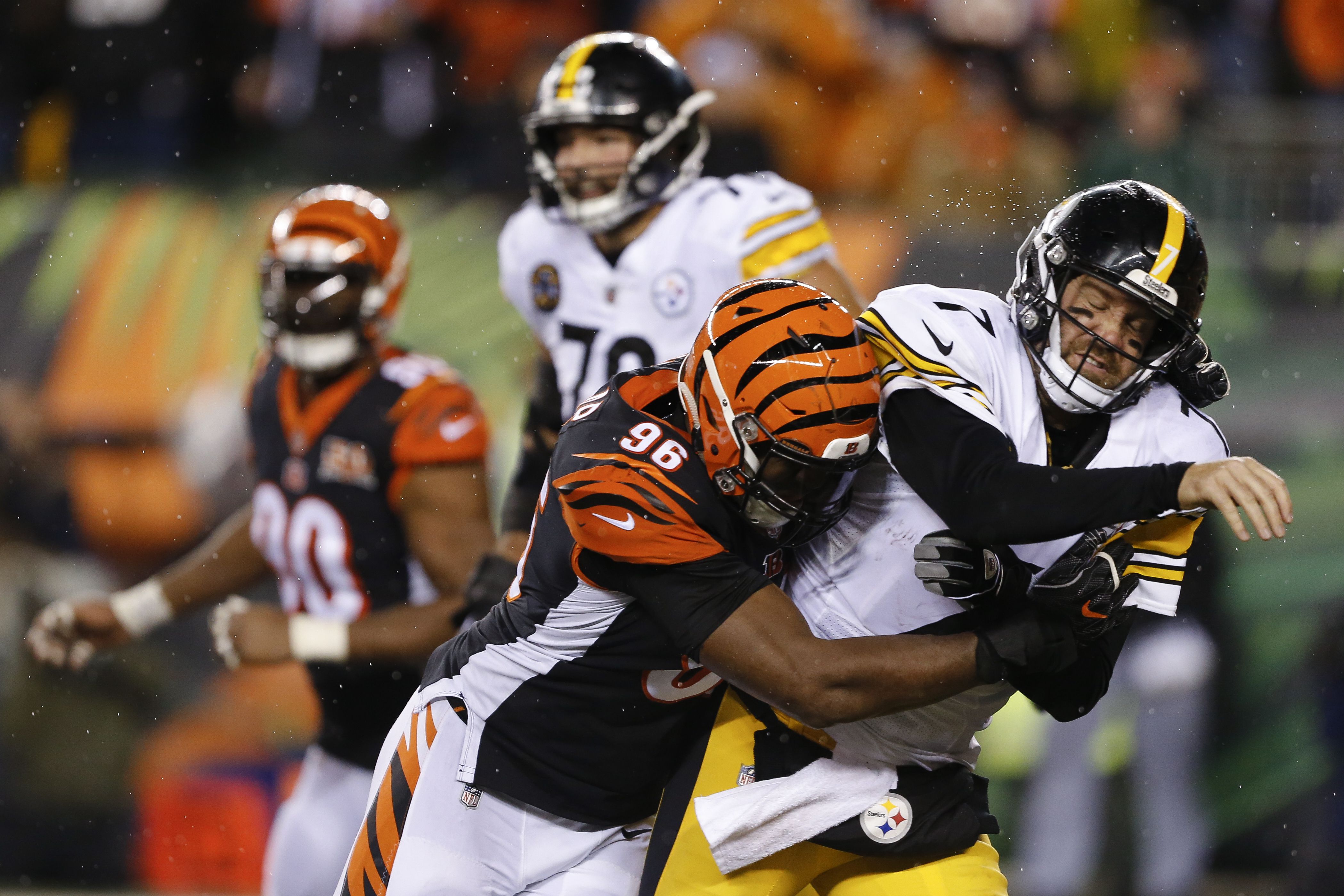 Report: Bengals wanted to avenge JuJu Smith-Schuster hit on Burfict