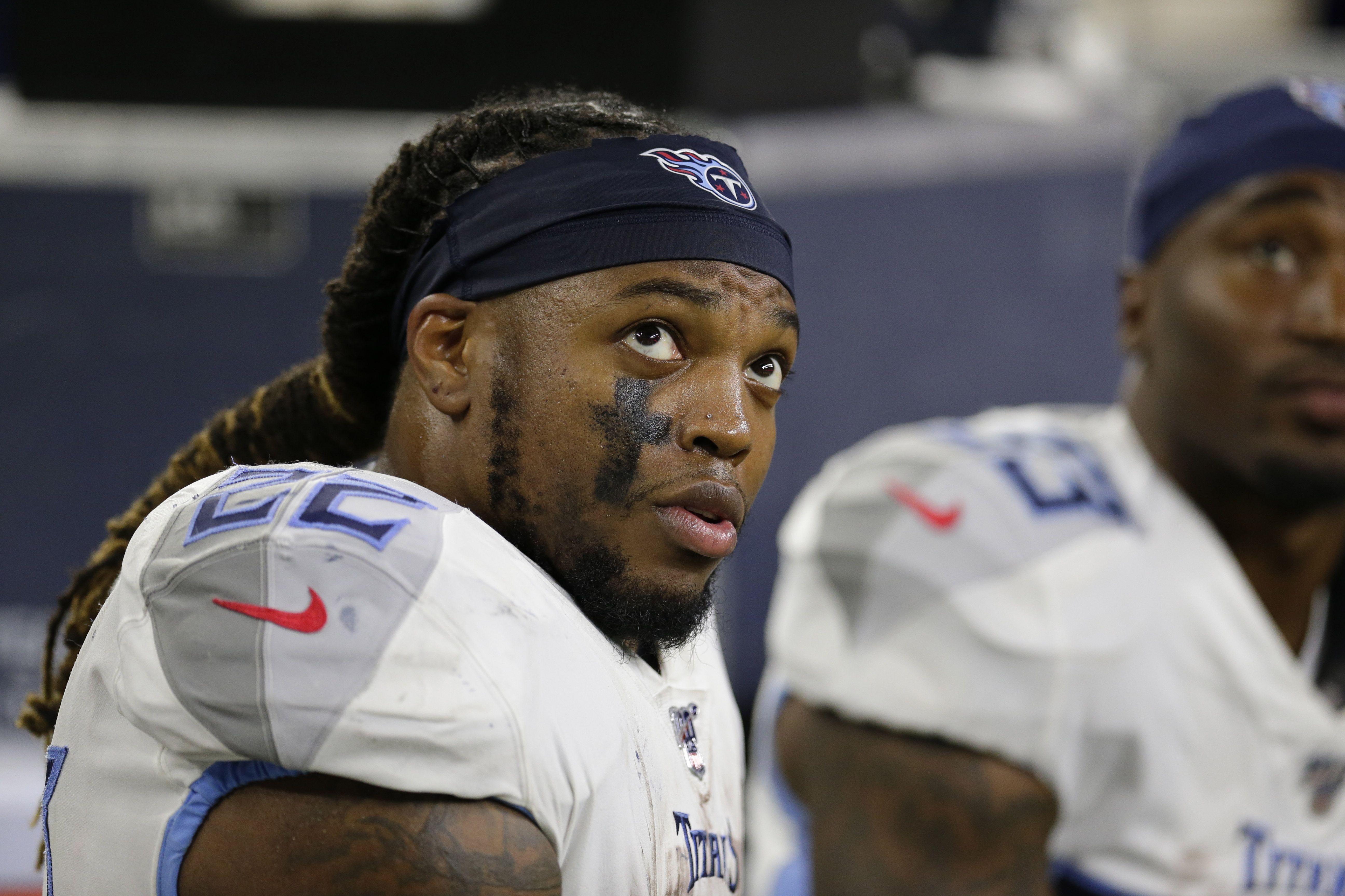 Tennessee Titans RB Derrick Henry signs franchise tender 