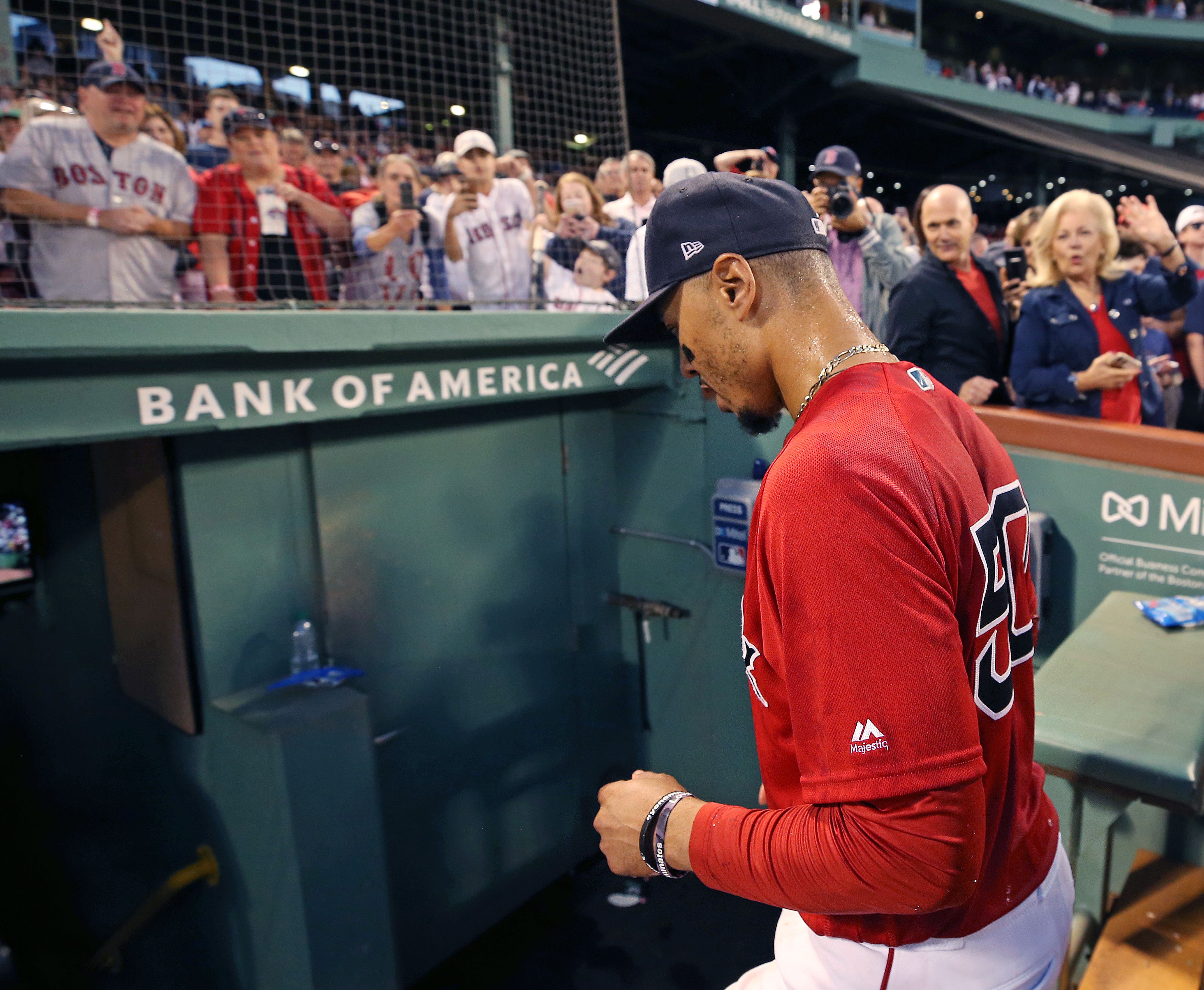 One last time with gusto, Mookie Betts provides drama for Red Sox