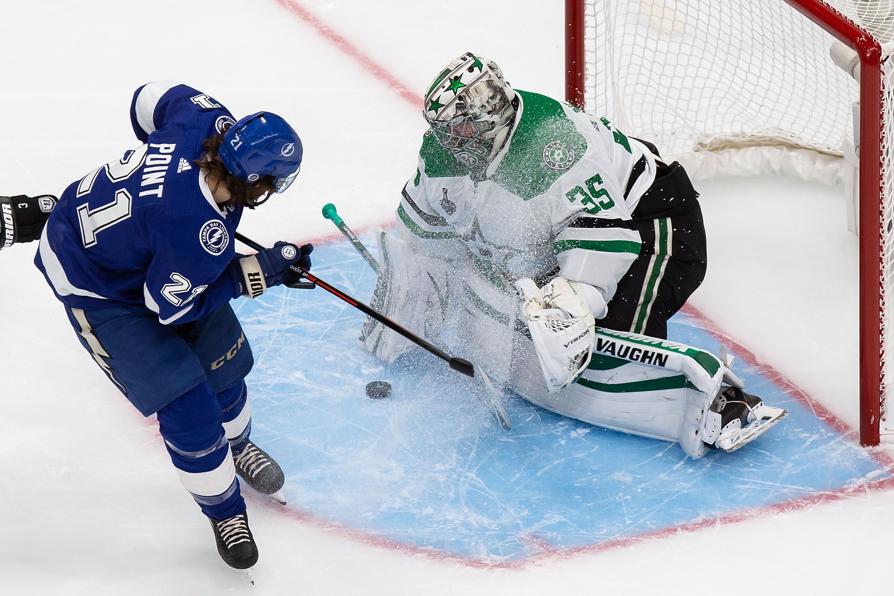 Stars beat Lightning in double overtime to extend Stanley Cup