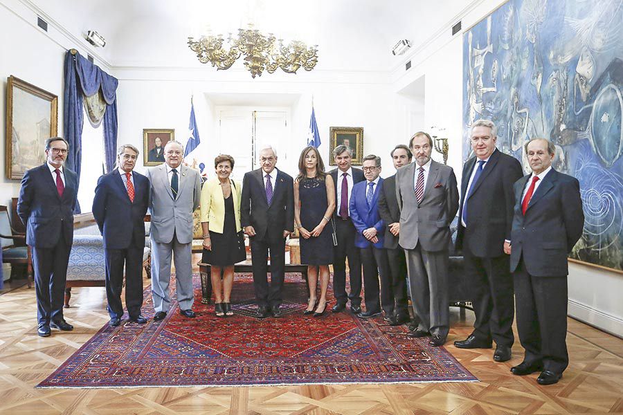 Imagen-SEBASTIÁN-PIÑERA,-SOSTIENE-ENCUENTRO-CON-MIEMBROS-DEL-TRIBUNAL-CONSTITUCIONAL460