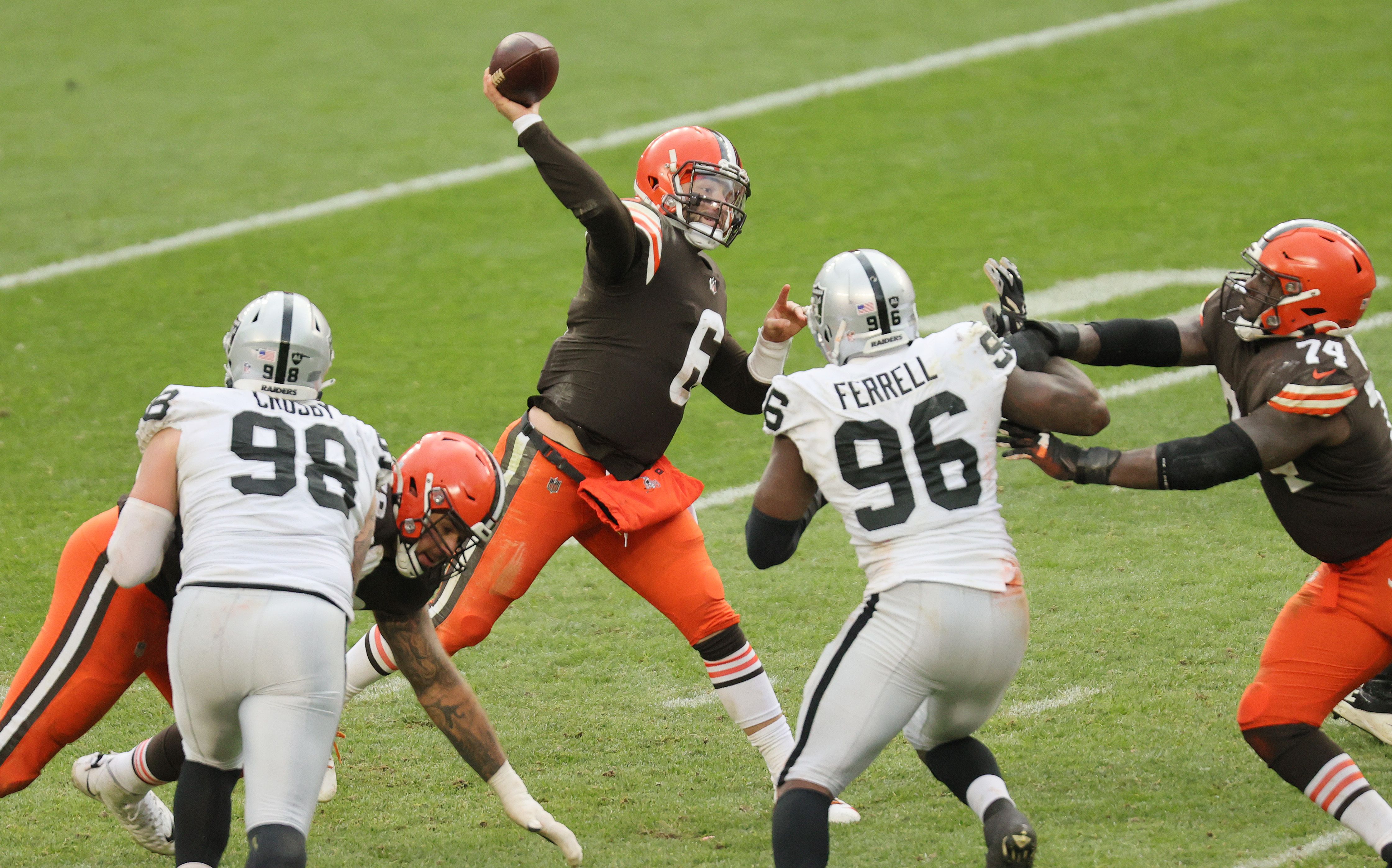 Baker Mayfield played well enough to beat Raiders; Browns didn't