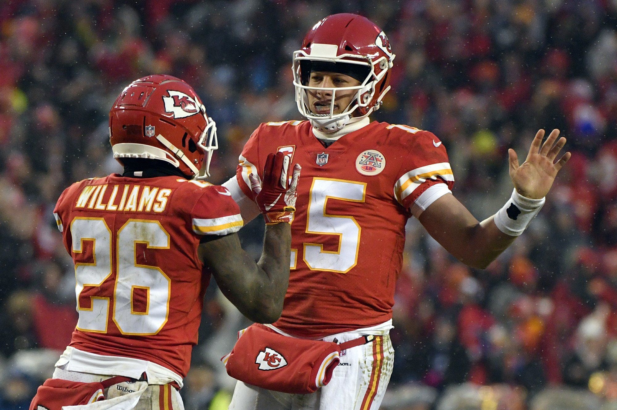 Patrick Mahomes extraordinary for Chiefs in AFC title game win