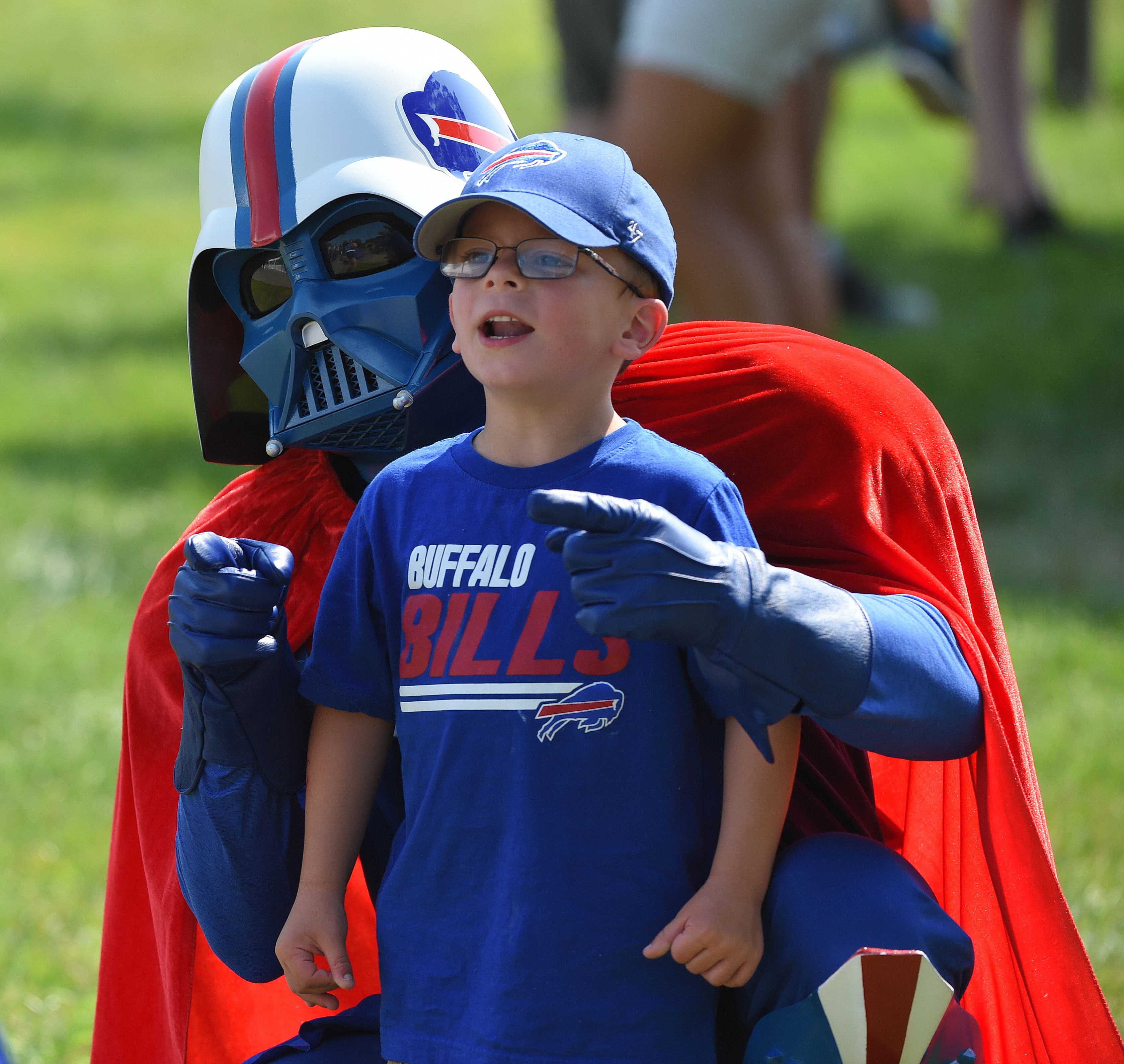 Buffalo Bills' Josh Allen takes time for fans because he used to