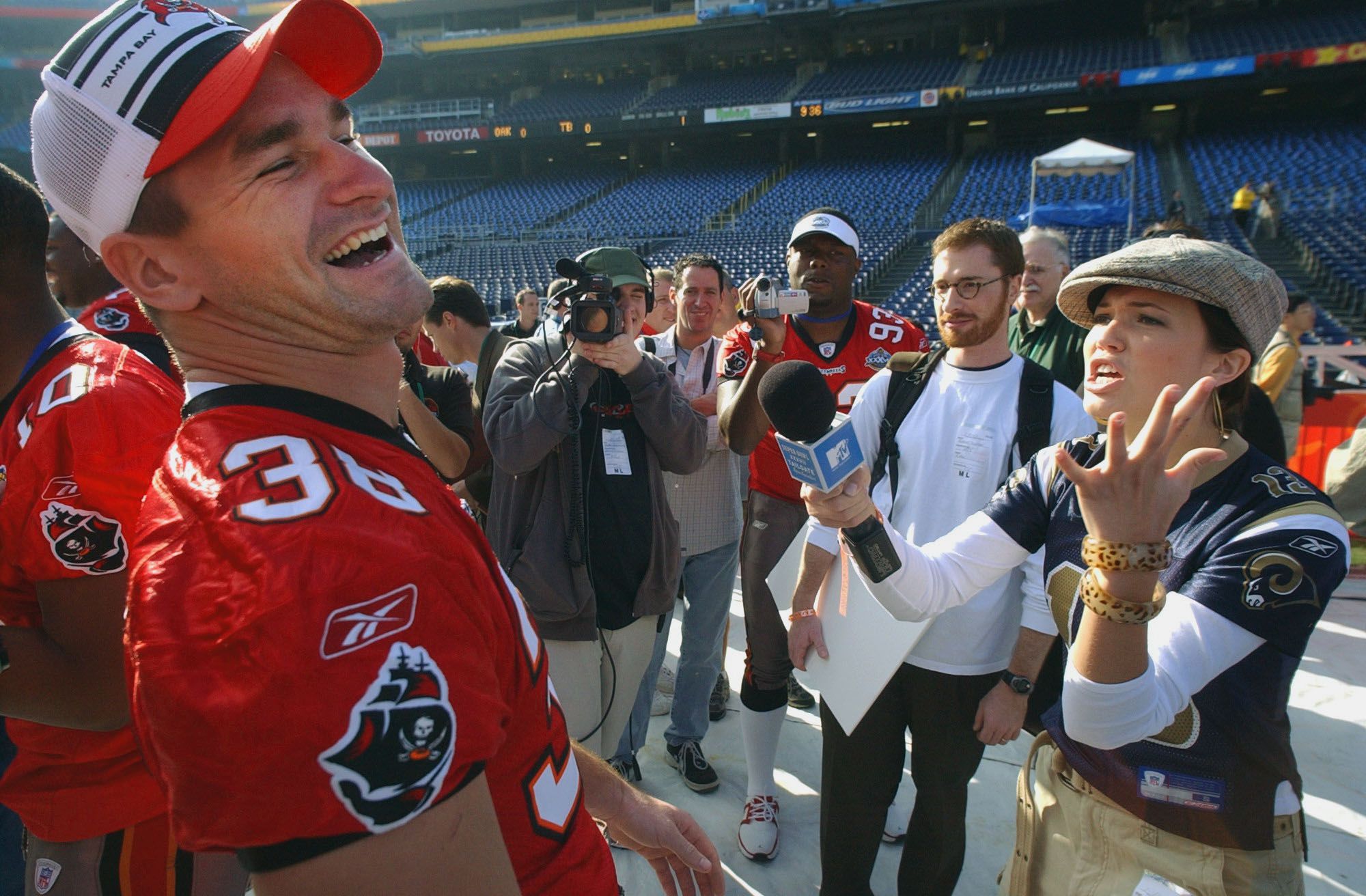 Derrick Brooks will have No. 55 jersey retired by Tampa Bay Buccaneers -  ESPN