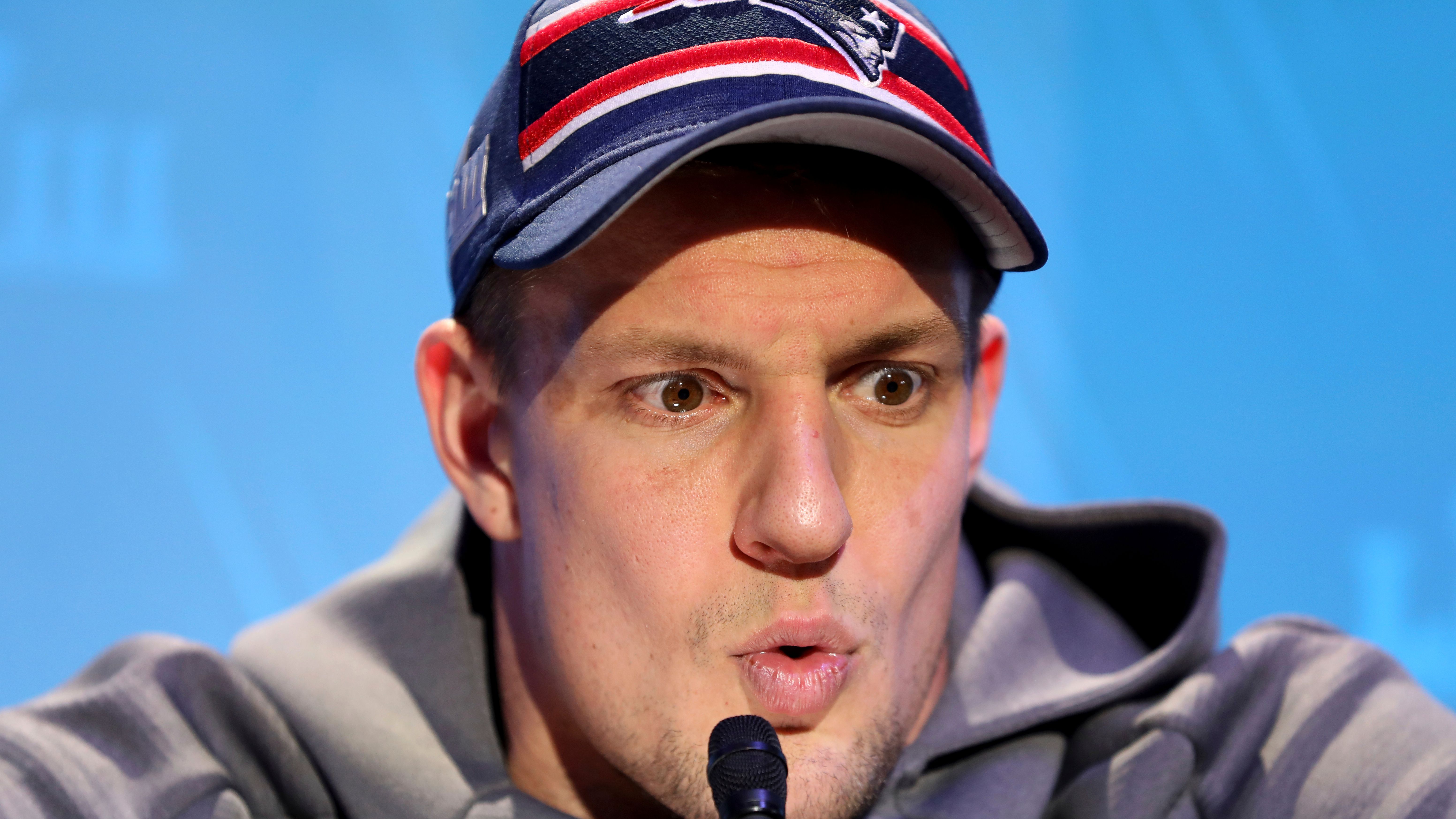 Gronk says he's healthy and fire burns to play with Brady