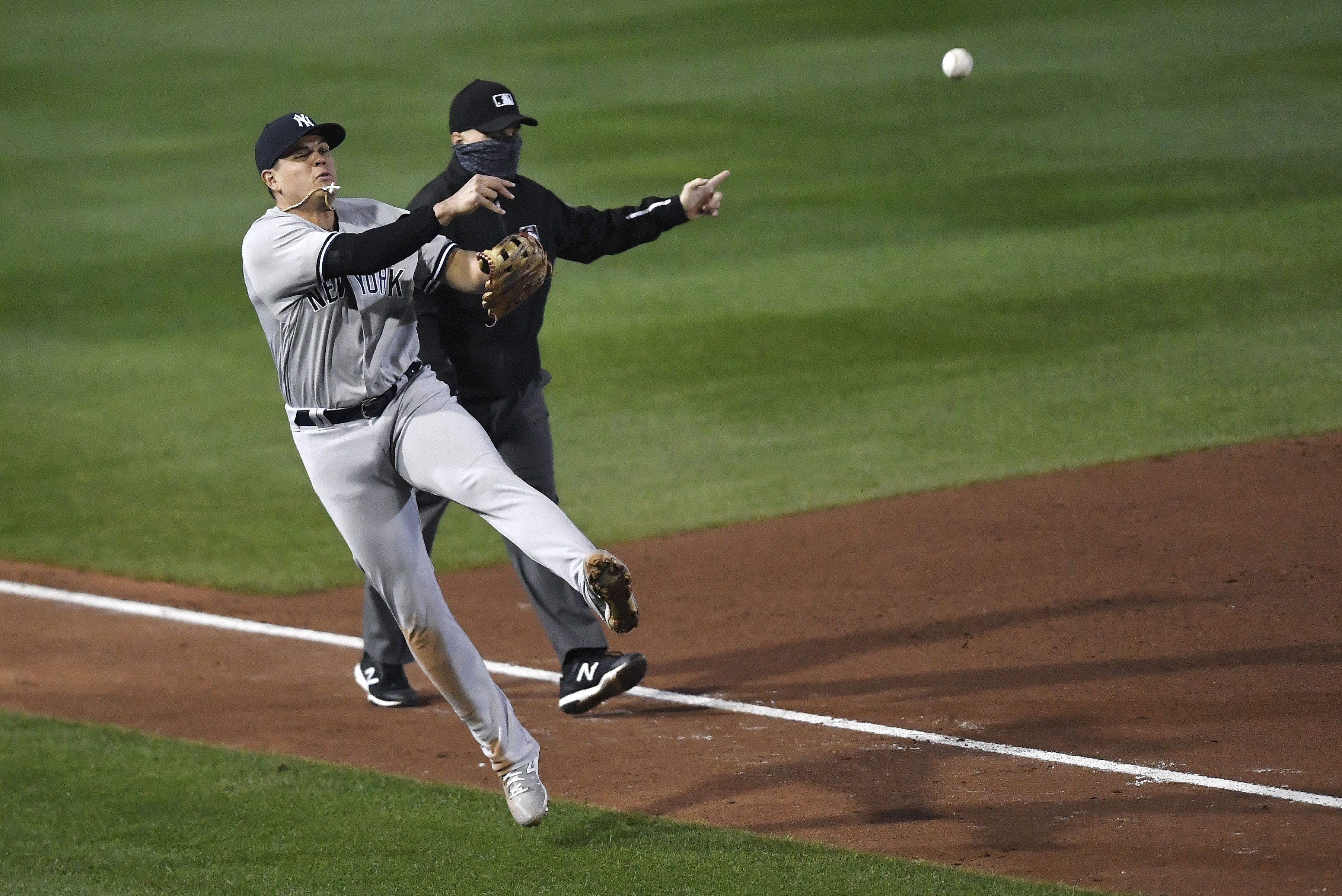 Yankees place Gio Urshela on injured list with bone spur in elbow