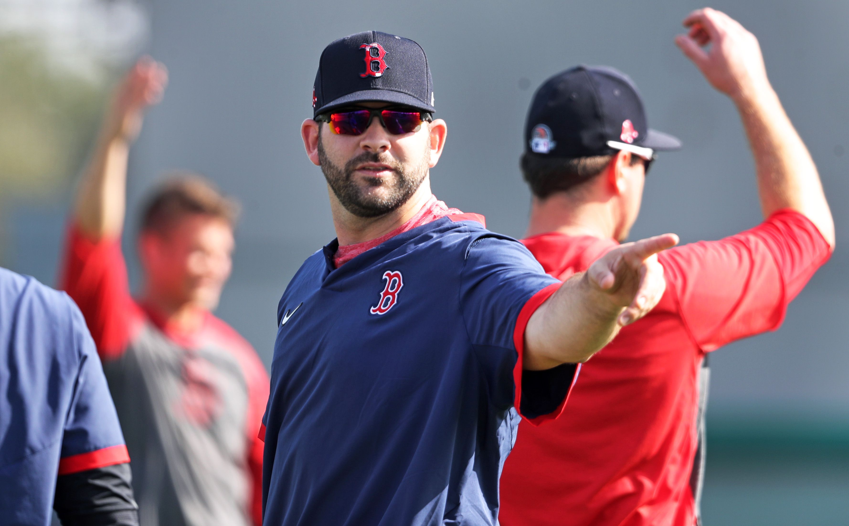 Red Sox give Mitch Moreland two-year contract