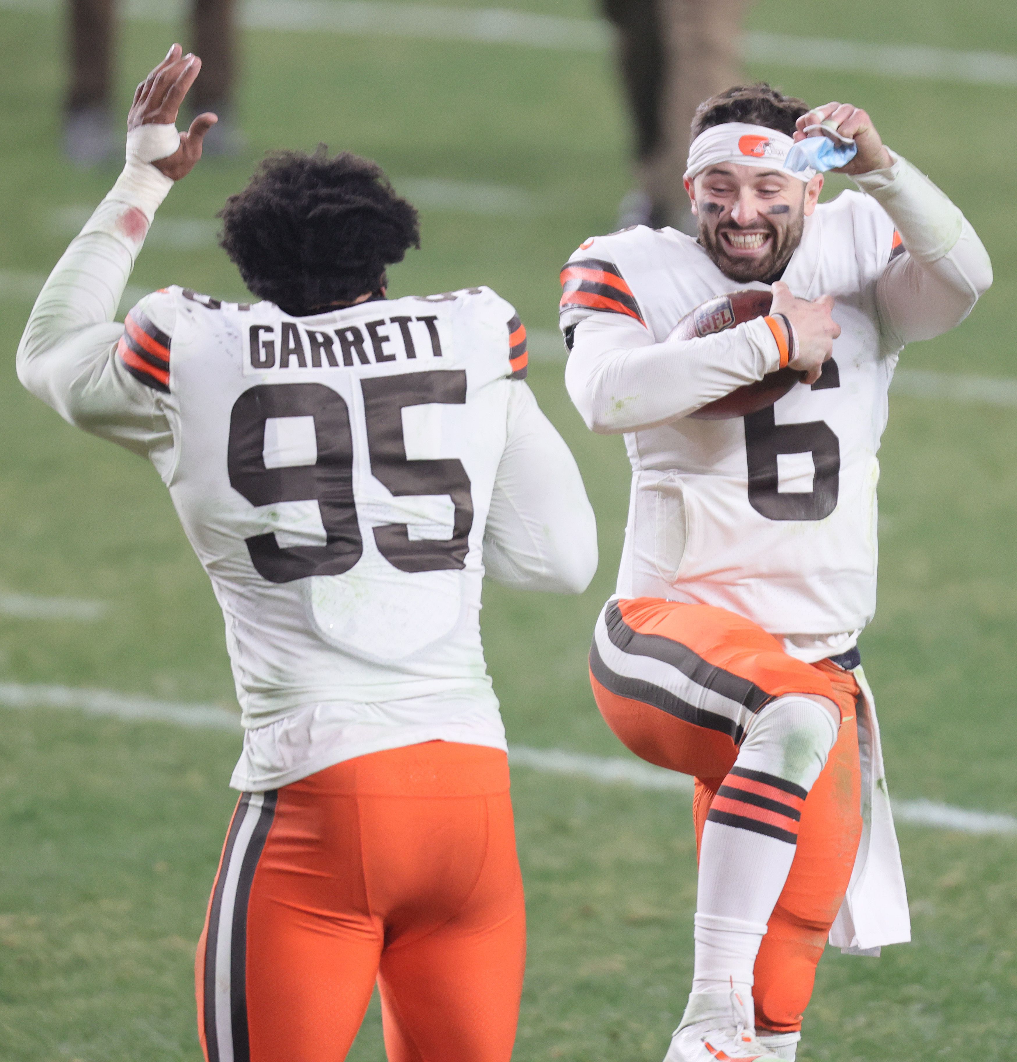 Same old Browns? Hardly. Cleveland drills Steelers 48-37