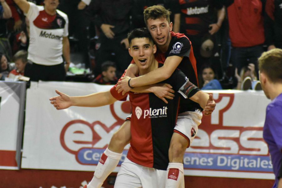 FUTSAL NEWELLS ARAYA