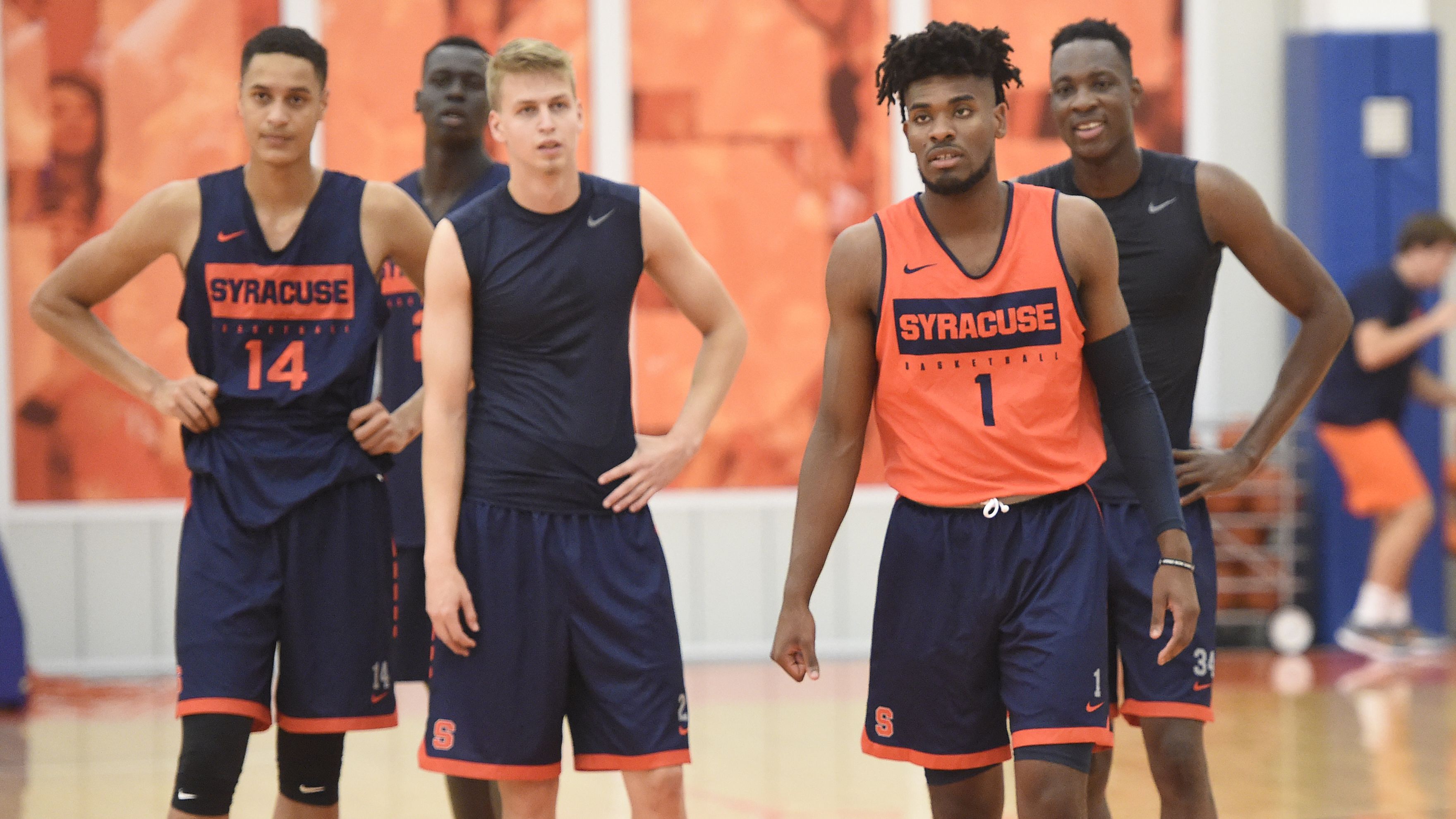 Syracuse reveals new men's basketball uniforms; They've got a gold
