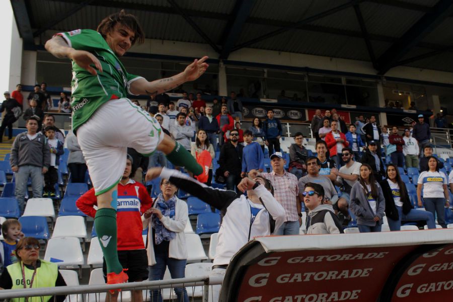 Sebastián Pol golpea a hincha cruzado | 2016