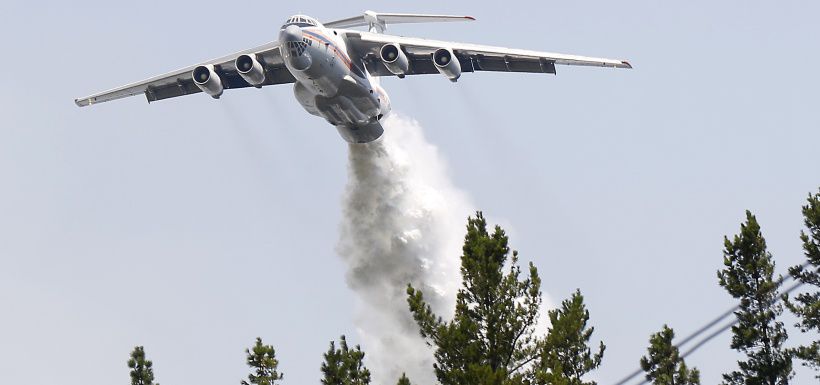 PORTEZUELO Ilyushin Il-76 realiza descarga