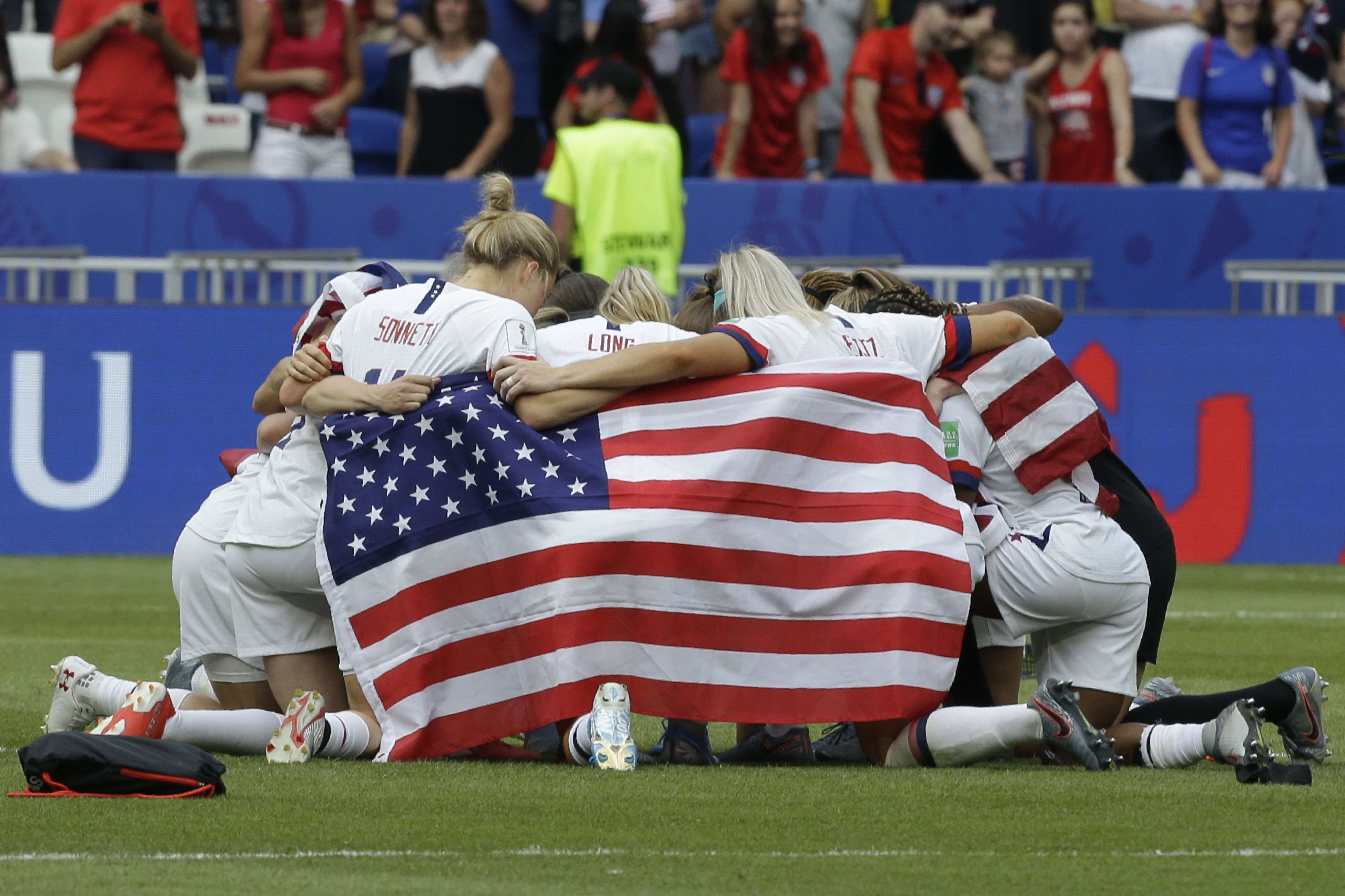 US women's soccer team reach landmark $24m settlement in equal pay battle, USA  women's football team