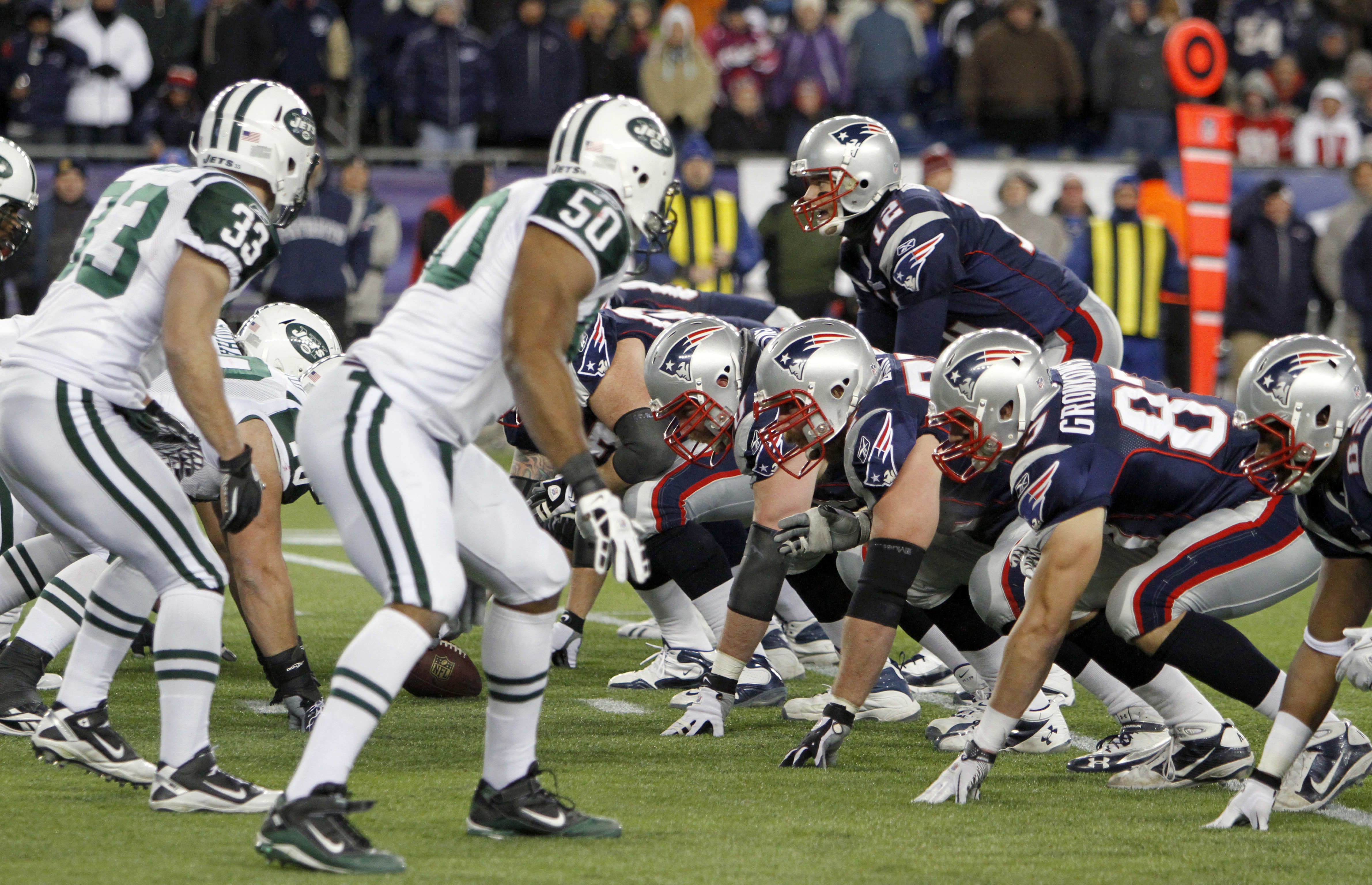 Brady, Patriots Rout Jets 45-3