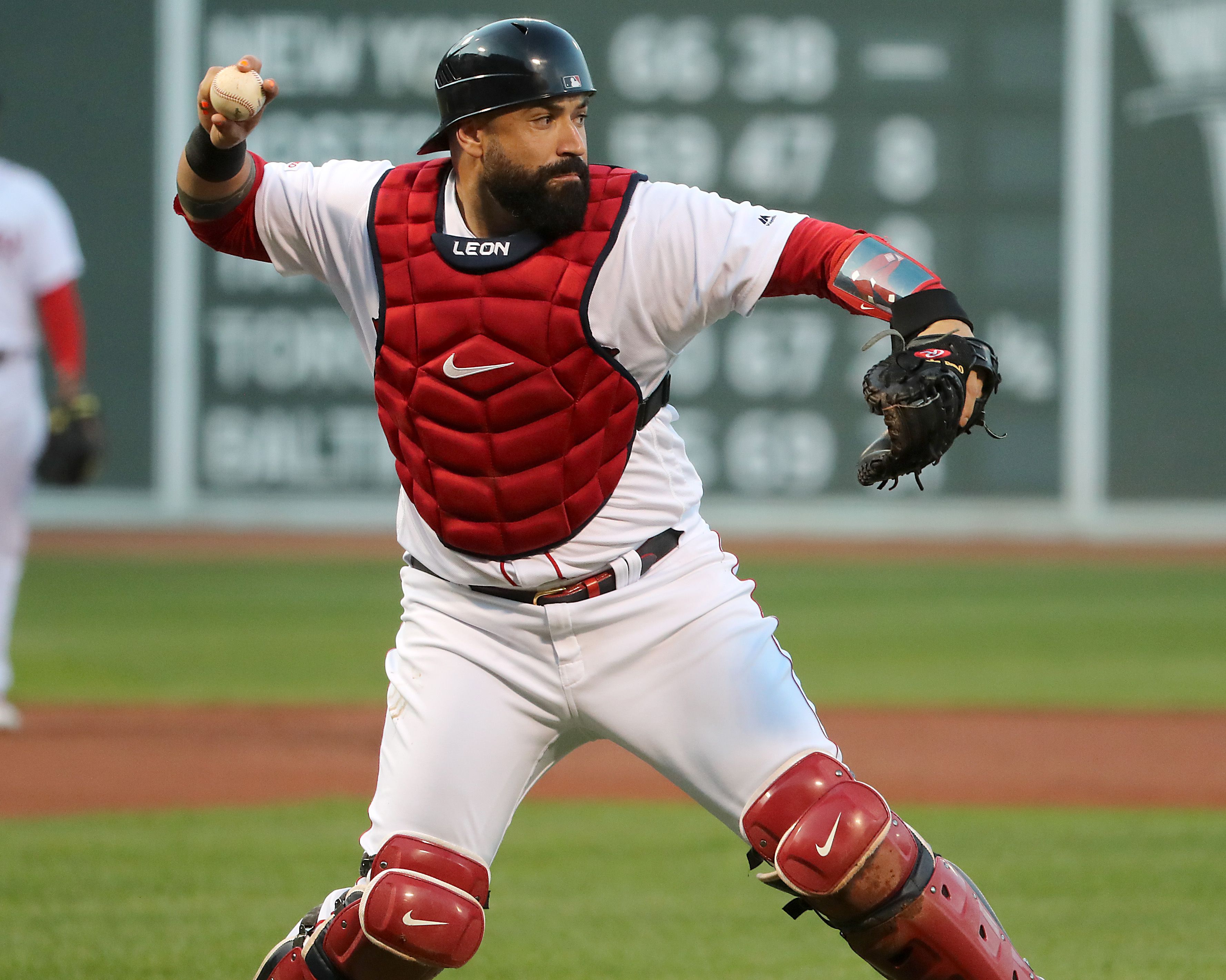 3555px x 2842px - Red Sox trade Sandy Leon to Indians for minor league pitcher - The Boston  Globe