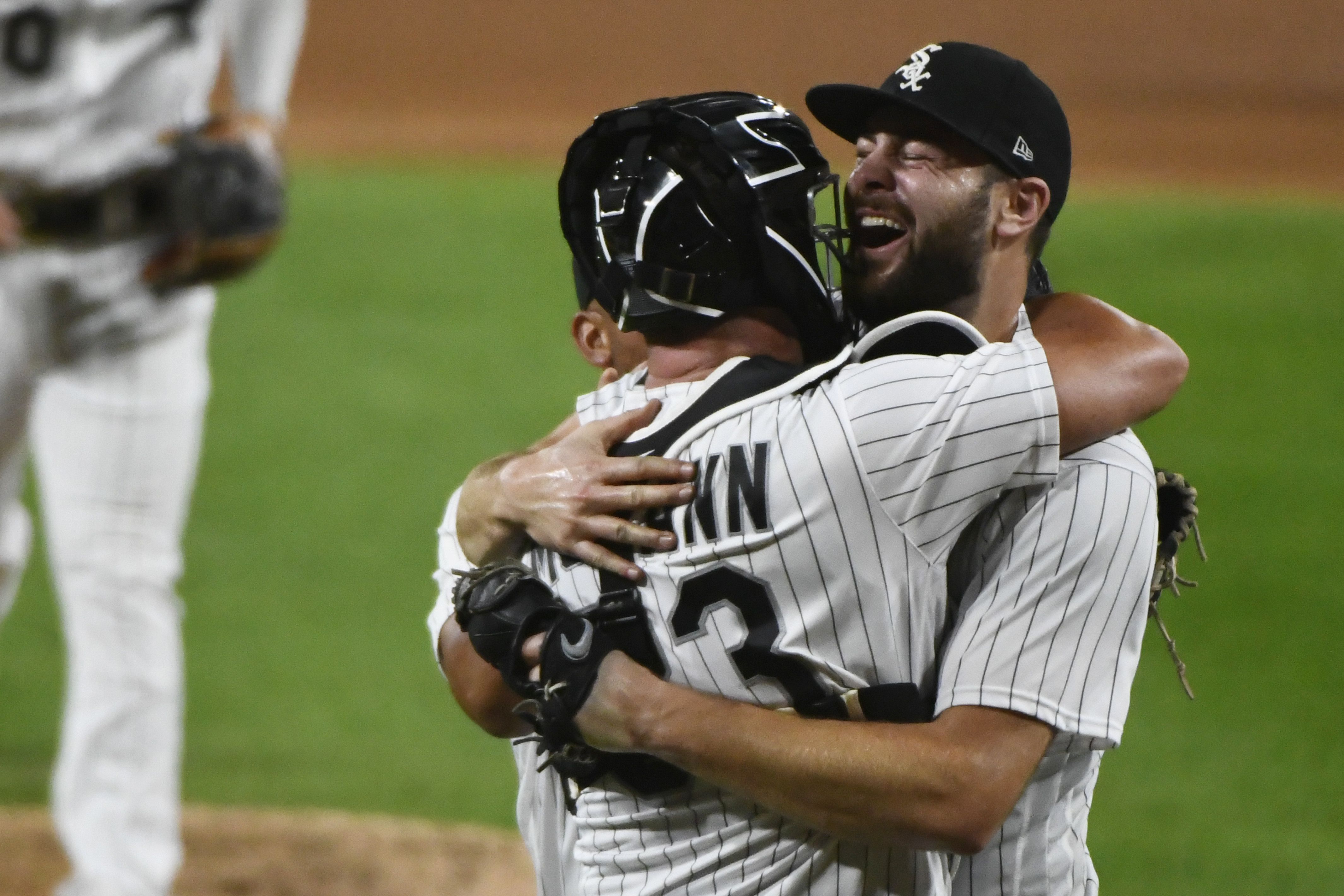 Column: Lucas Giolito realistic about staying with Chicago White Sox