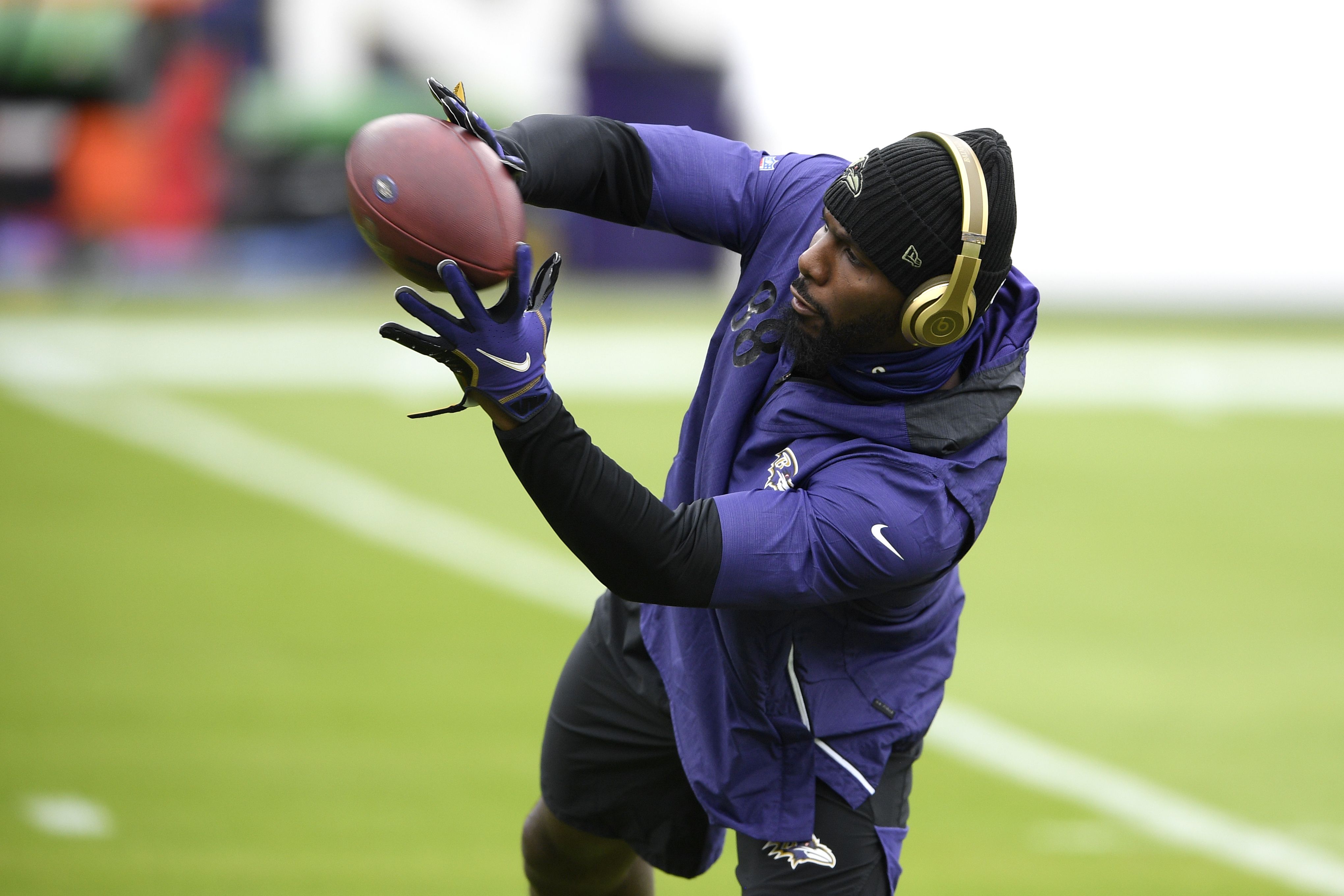 I had to hold back my tears': Ravens WR Dez Bryant scores first