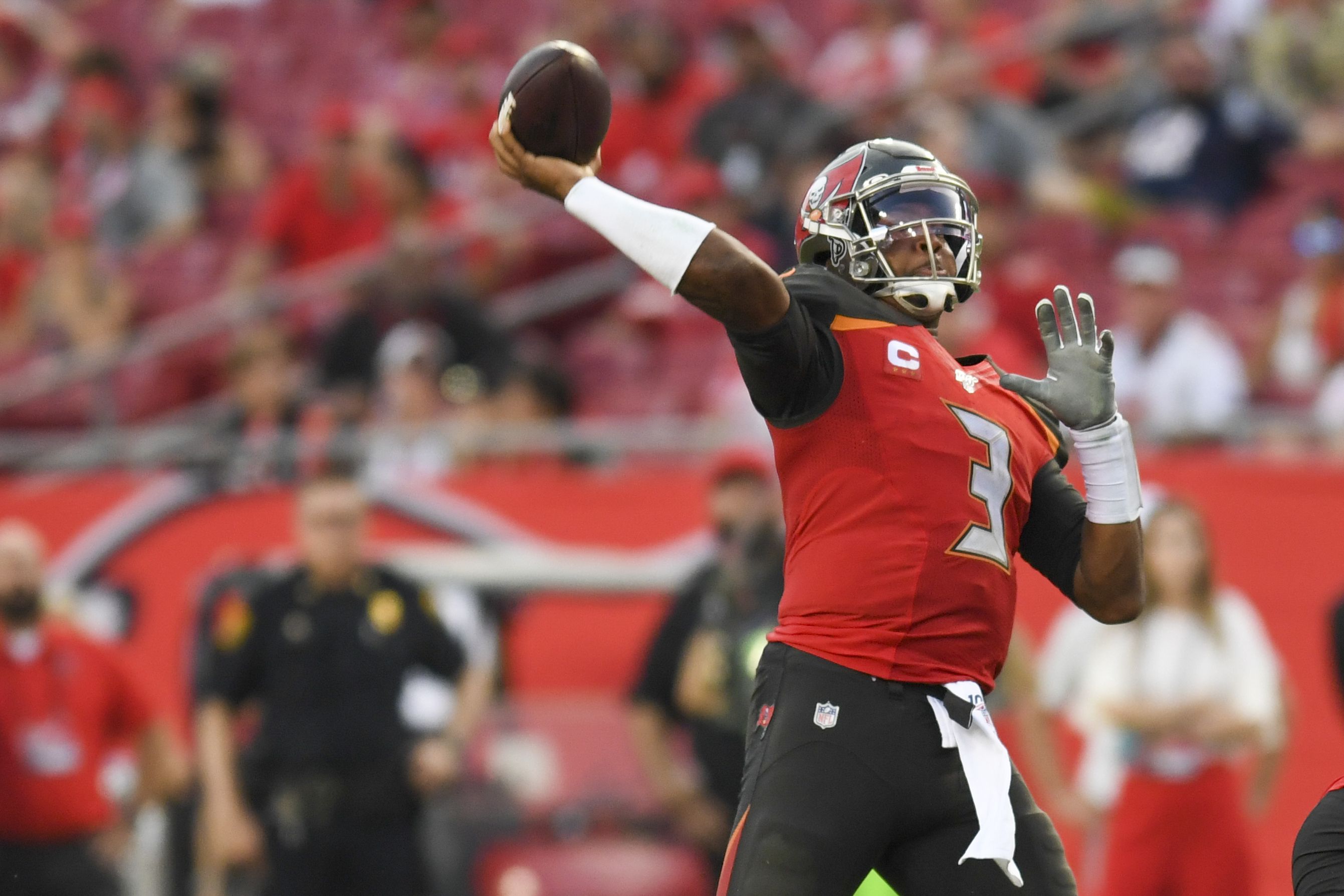 Jones: Is Jameis Winston the Bucs' leading voice?