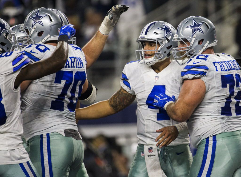 Buccaneers vs. Cowboys 2016 final score: Dak Prescott, Ezekiel Elliott get  Dallas to 12-2 with 26-20 win 