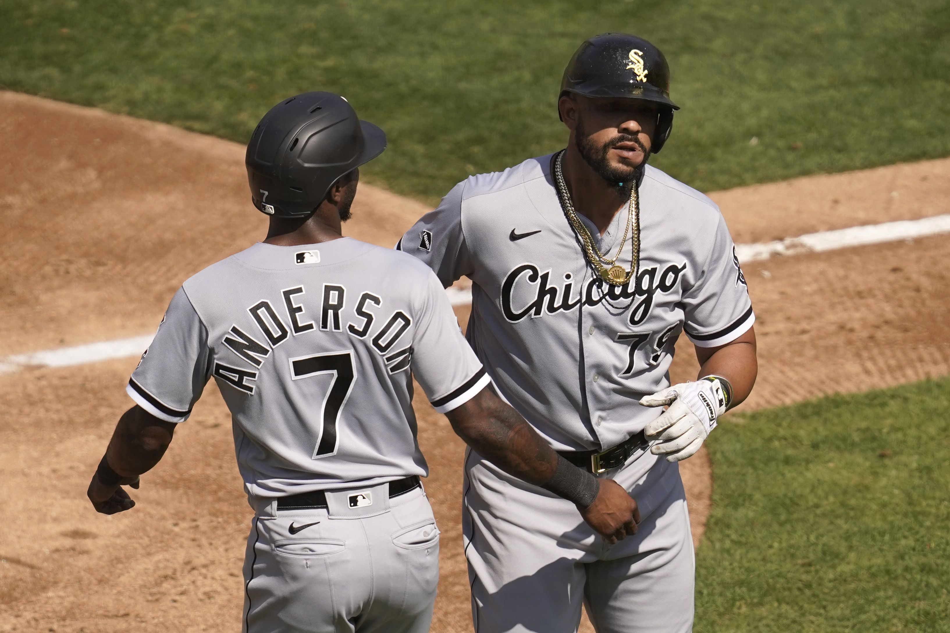 Moncada, Lamb homer as White Sox beat Tigers 4-1