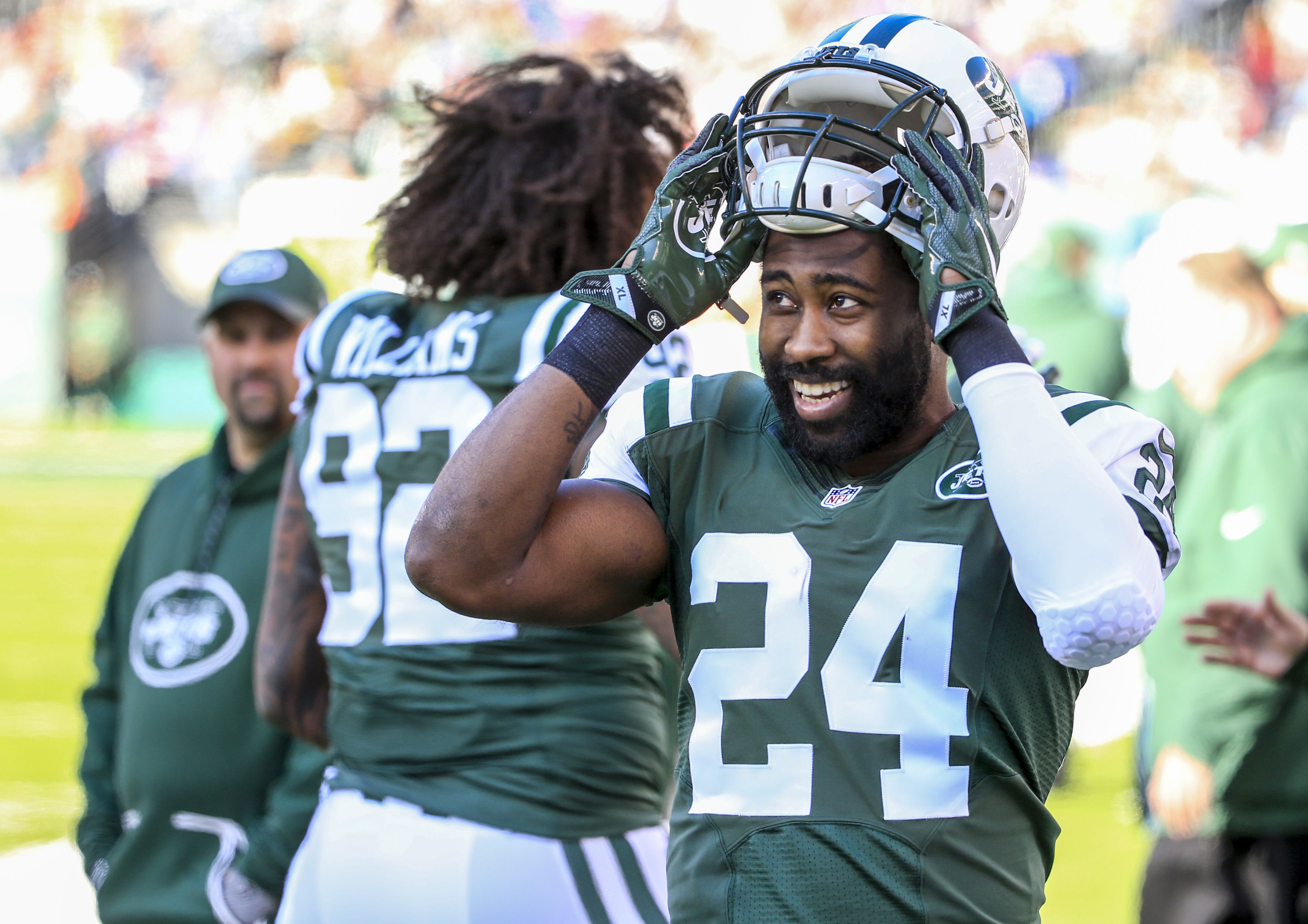 Jets' Darrelle Revis doesn't sound too excited about continuing