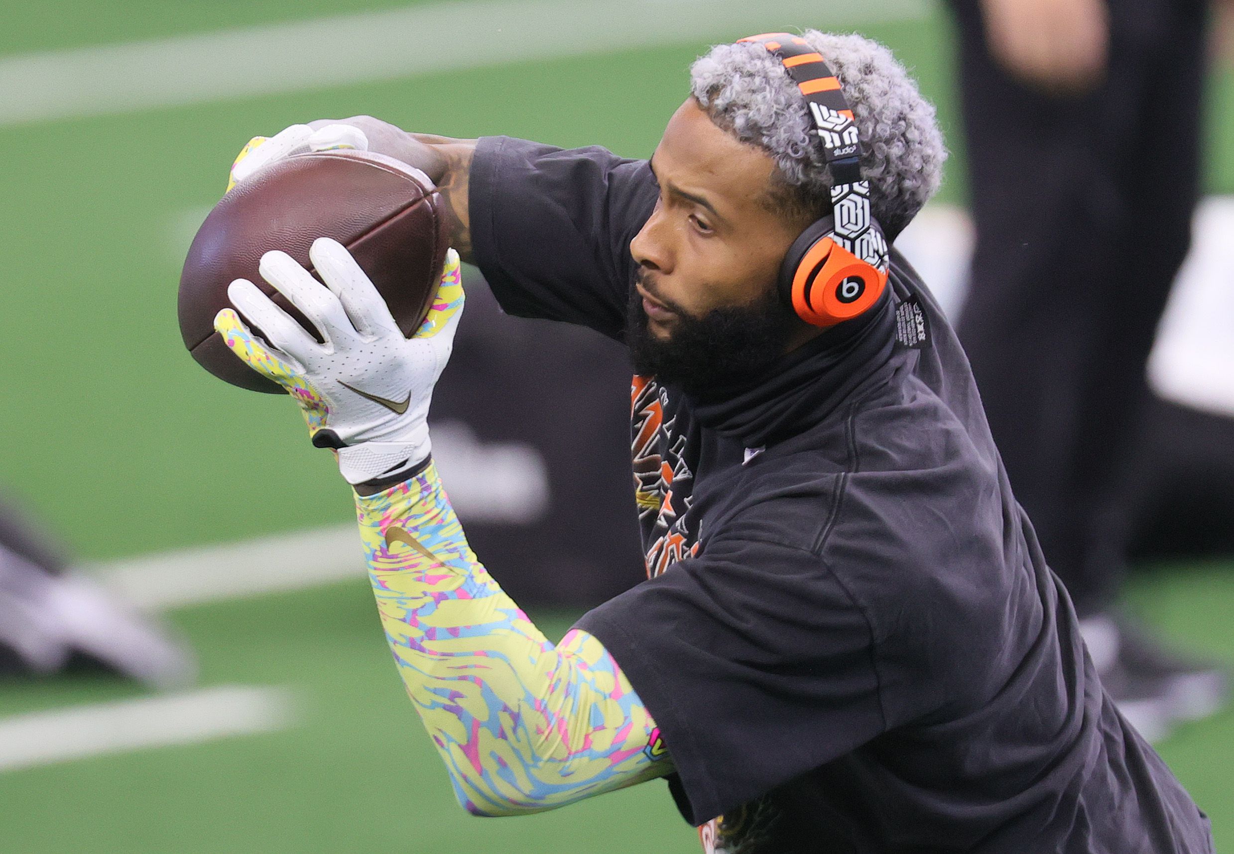 Cleveland Browns Odell Beckham Jr. runs after making a catch