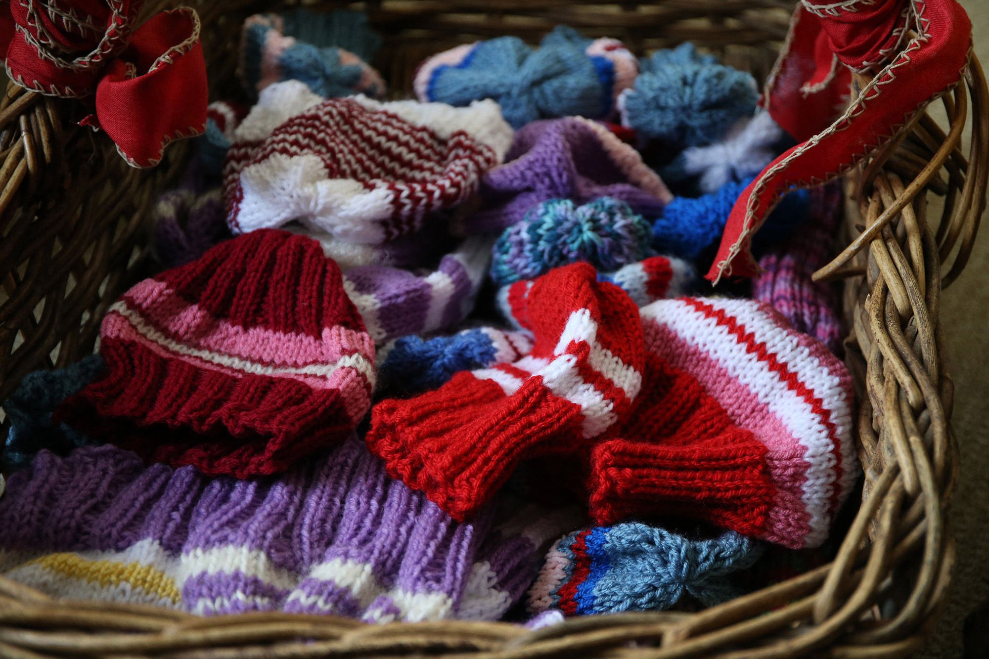 99-year-old woman knits beanies for child victims of domestic violence