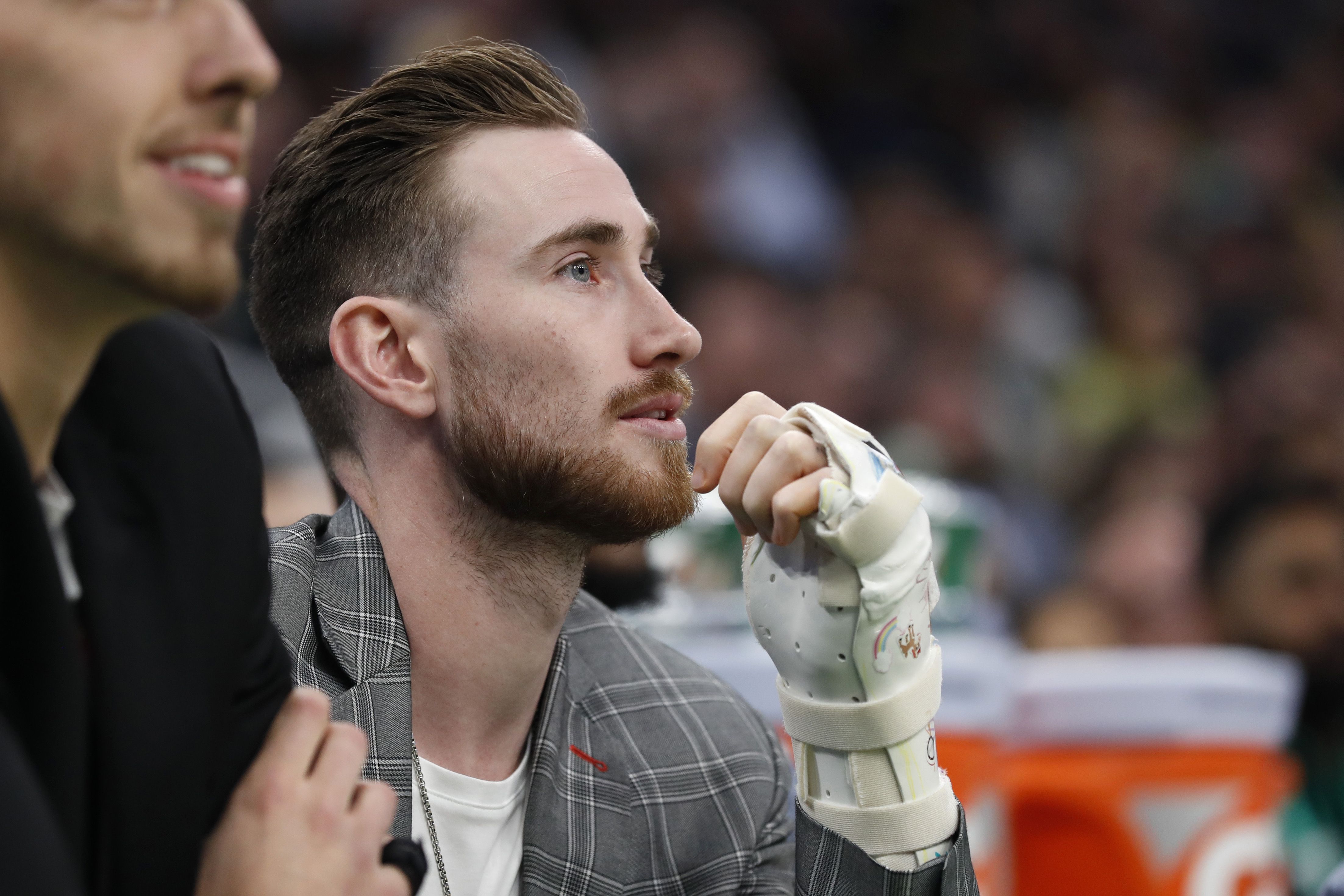 Video: Gordon Hayward suffers scary injury to same leg he previously broke