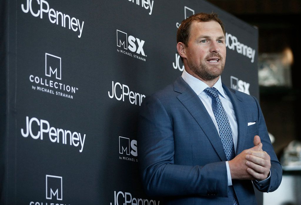 Witten rejoining Cowboys after year as broadcaster