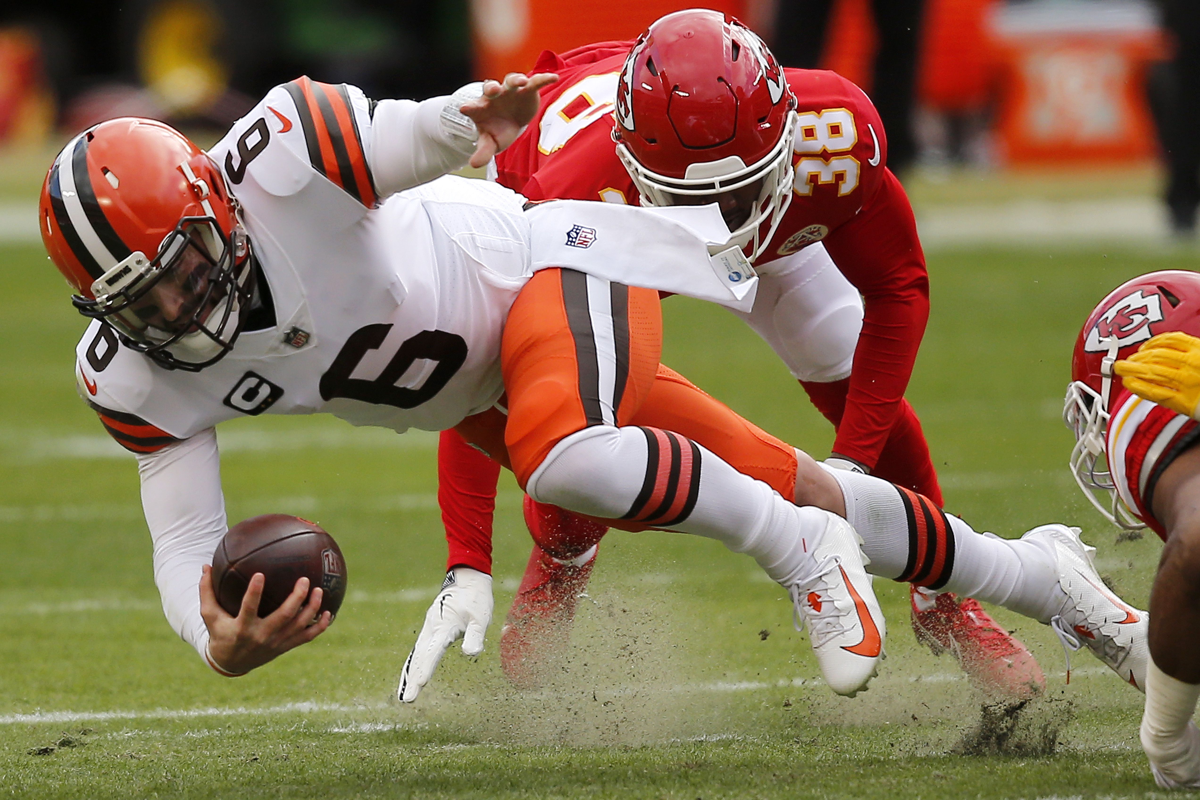 Browns-Chiefs playoff game was changed by the dumbest rule in football 