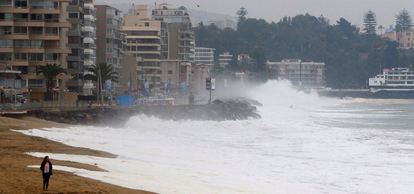 Marejadas afectan a borde costero de Vina Del Mar. 29/01/2017