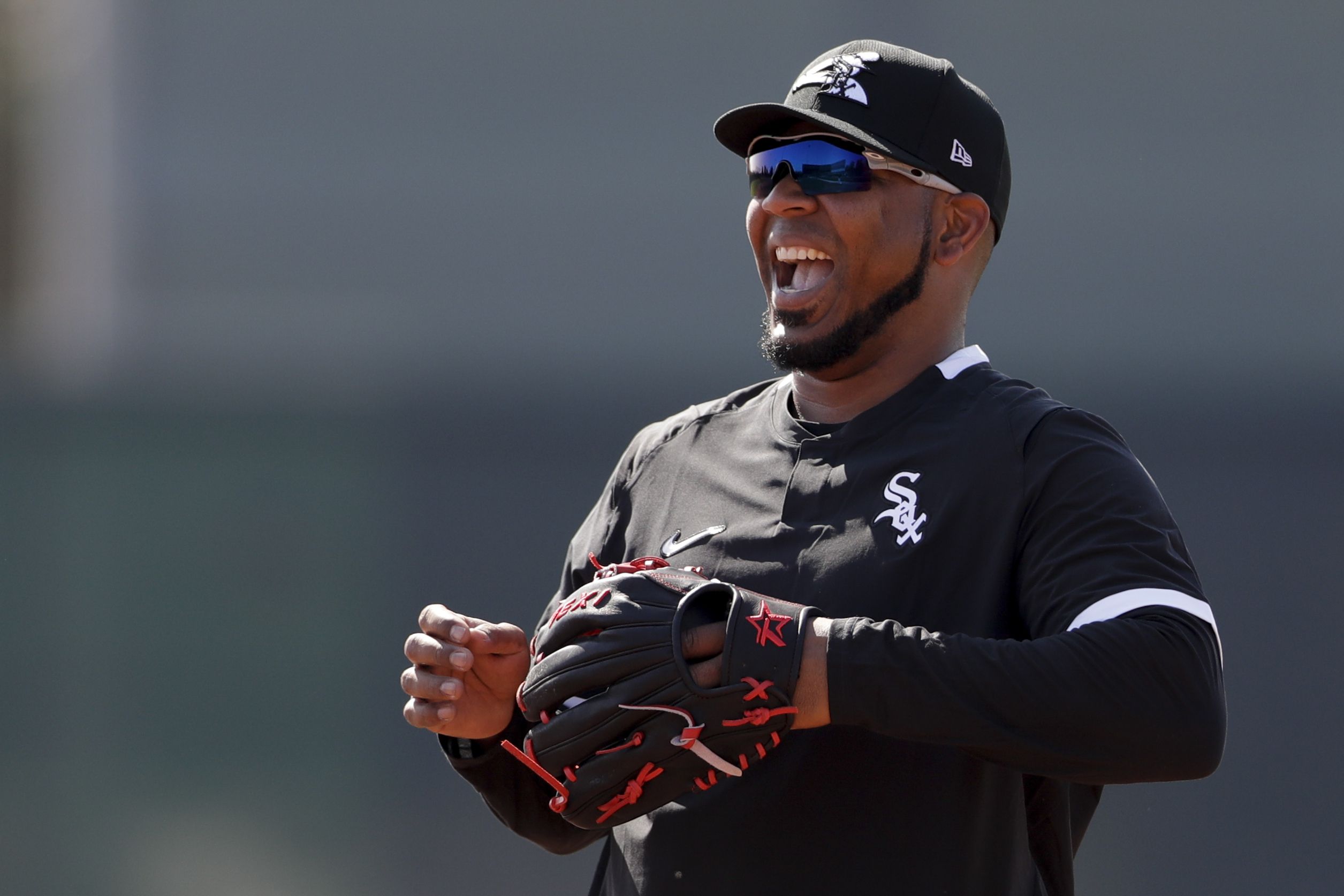 White Sox' Yasmani Grandal to see more time at DH with Eloy