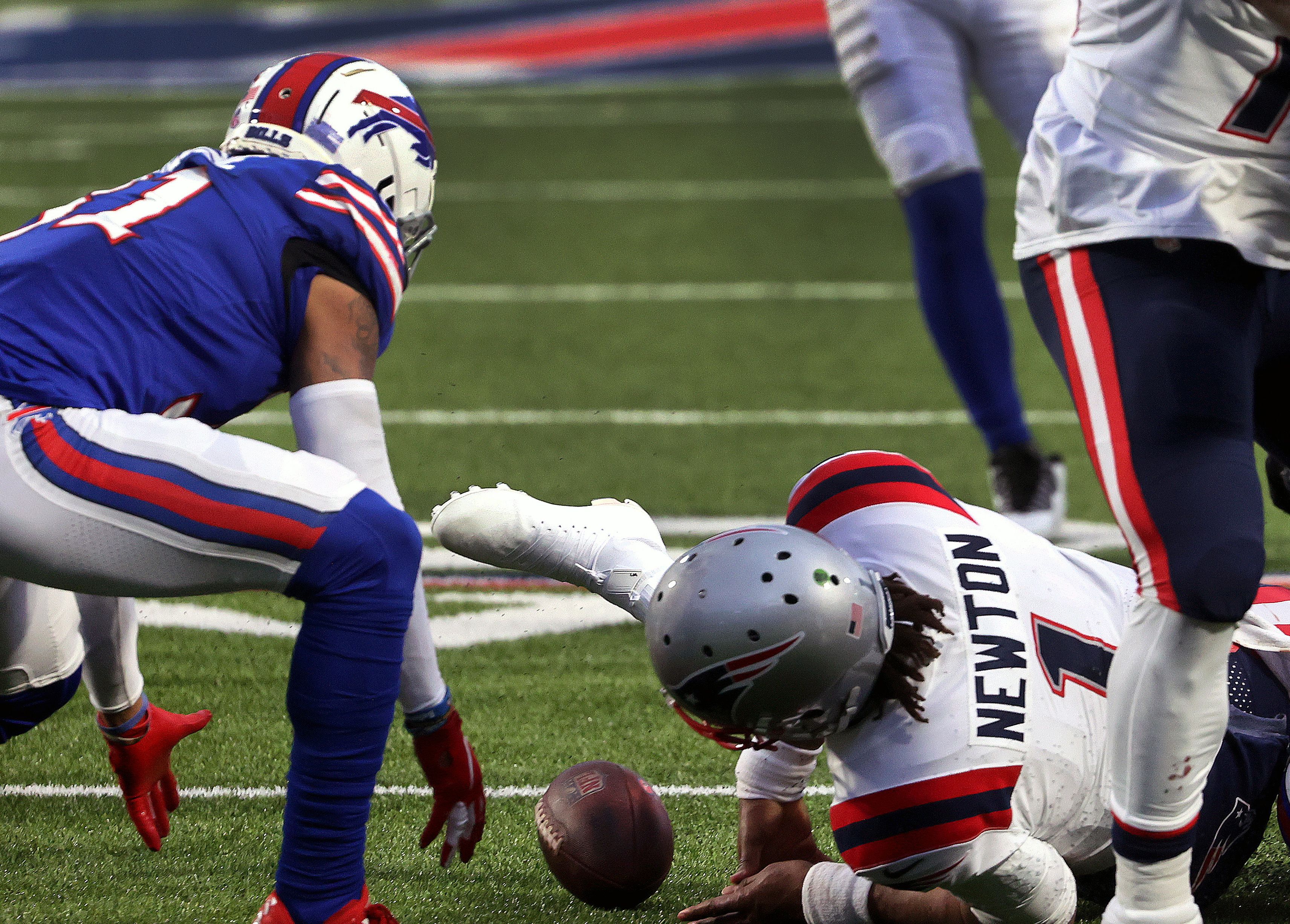 July 28, 2007: Buffalo Bills quarterbacks J.P. Losman (#7) and