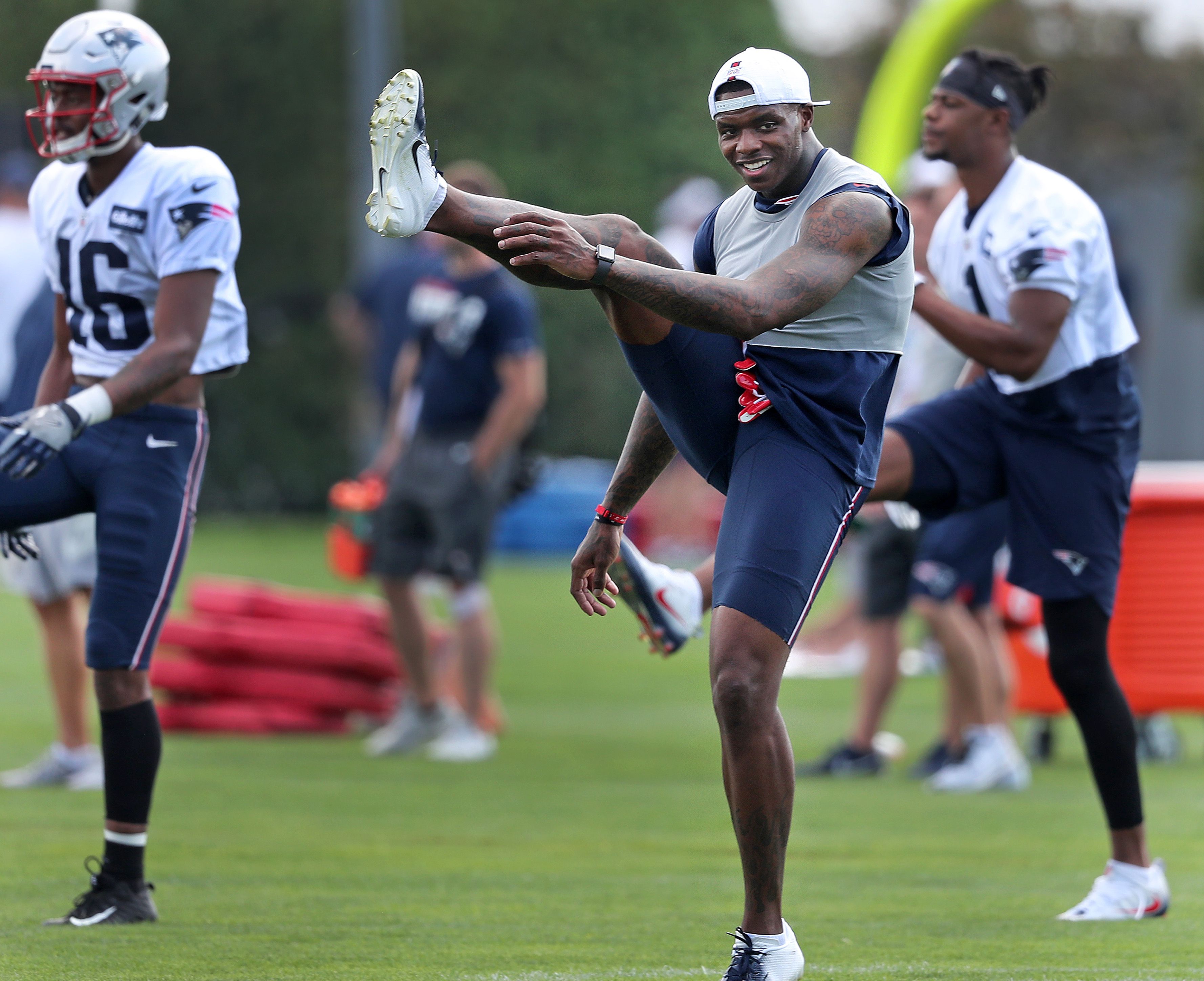 Former Lamar star, Patriots WR Josh Gordon stepping away from football to  focus on mental health