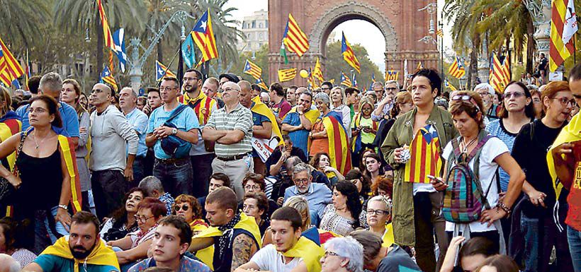 supporters-of-an-independence-for-catalonia-39356261